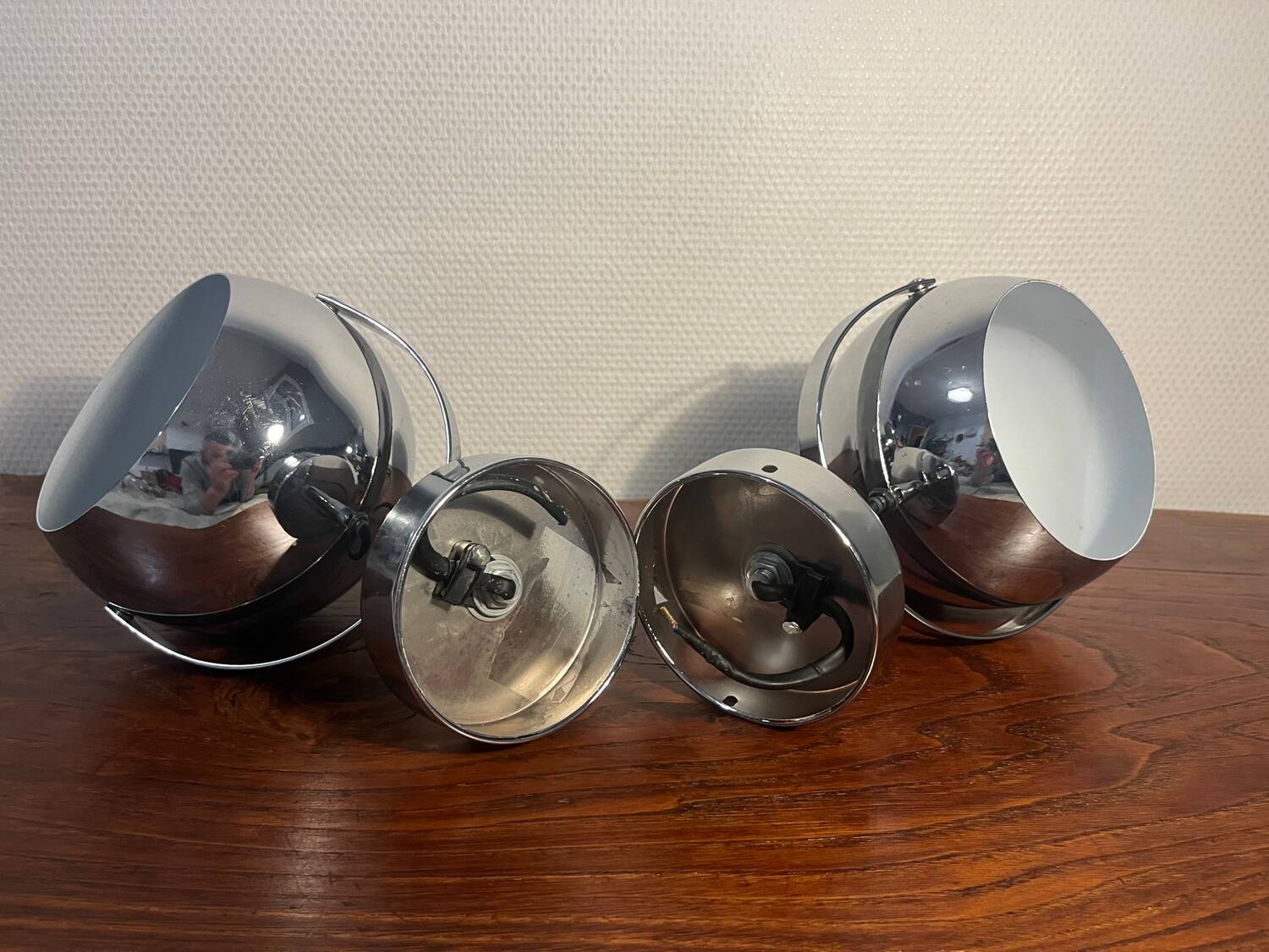 Space age globe spirit spotlight duo