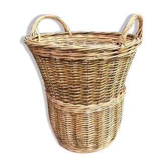 Old wicker pan