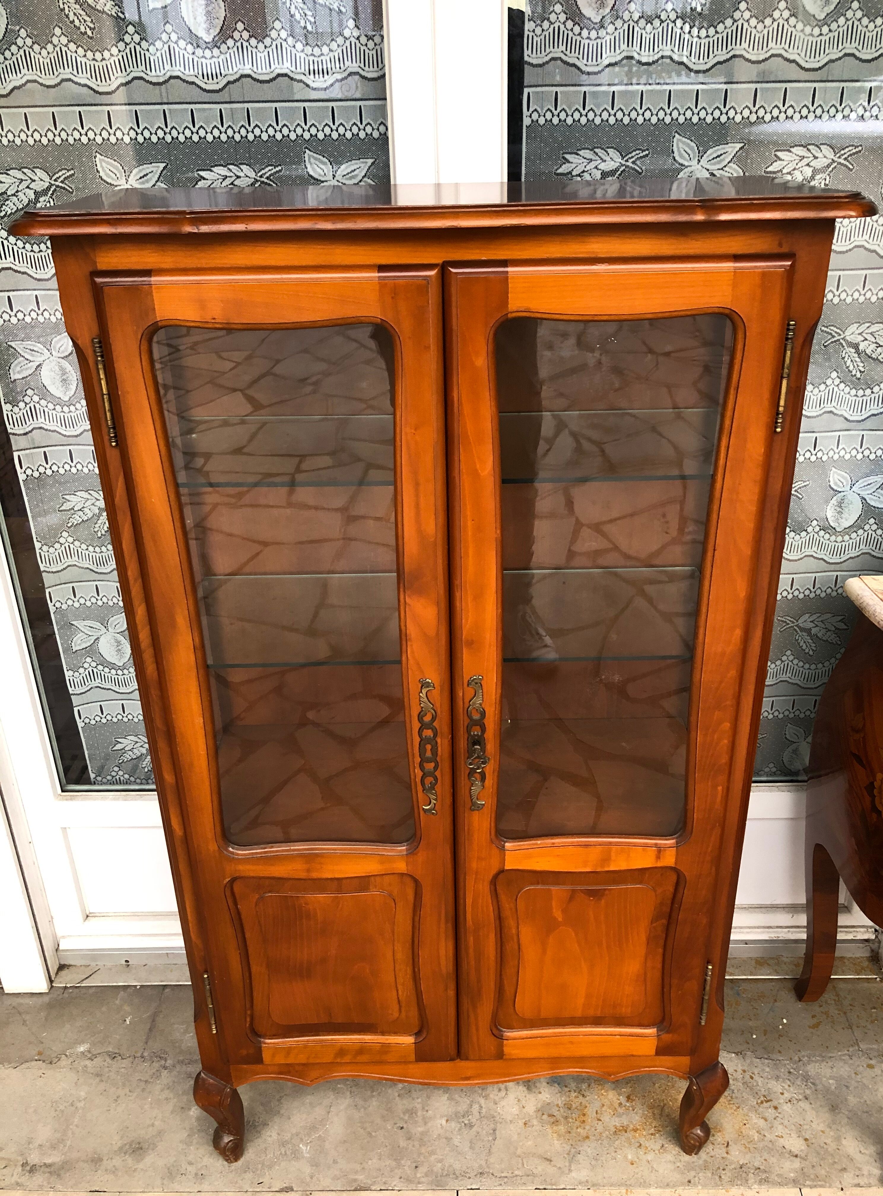 Vitrine en merisier