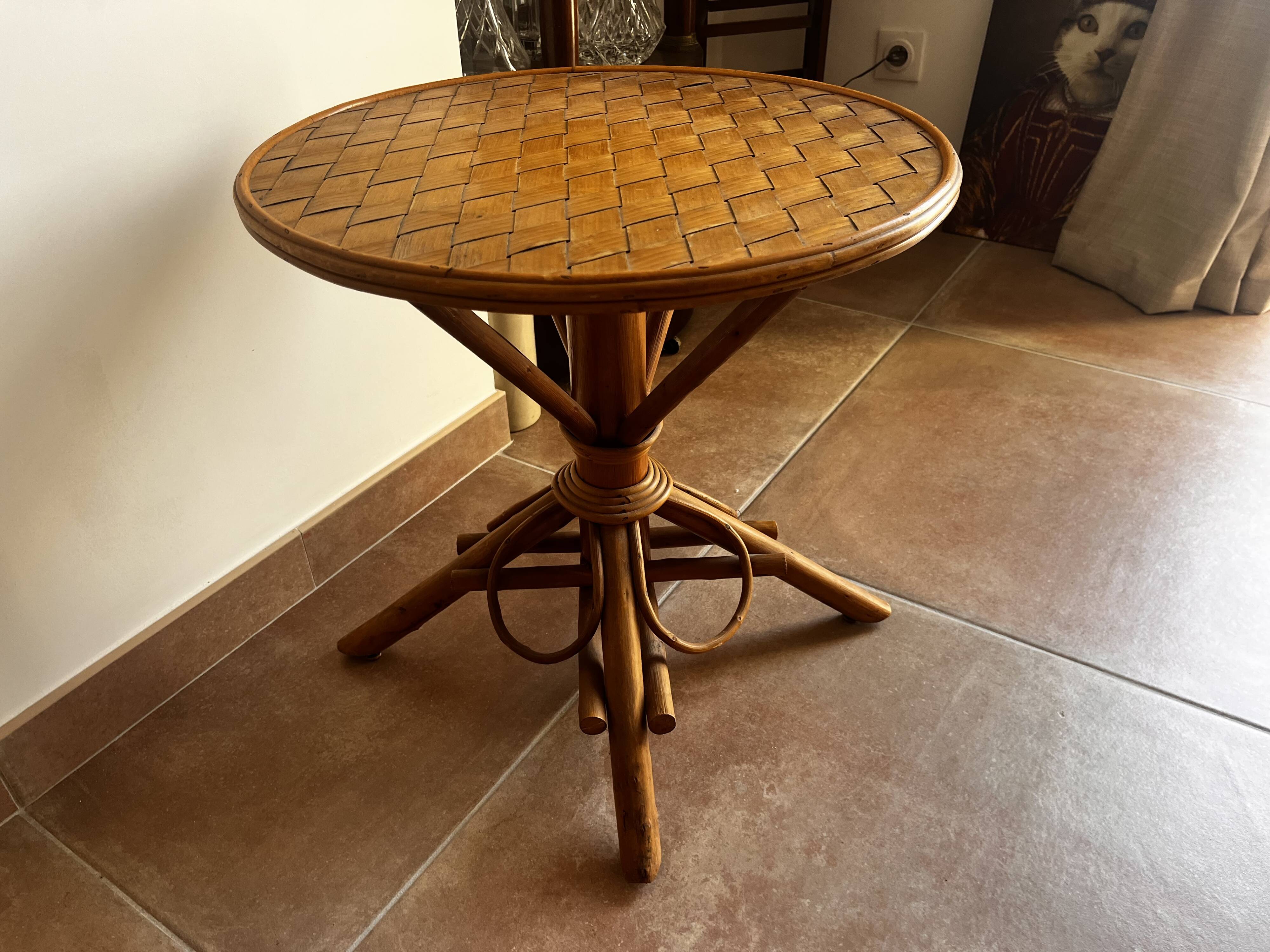 Rattan pedestal table