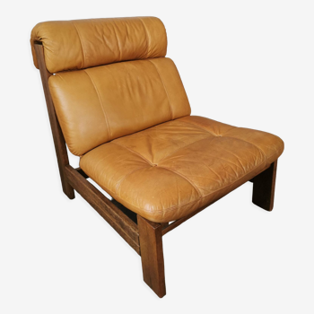 Tawny leather heater