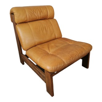 Tawny leather heater