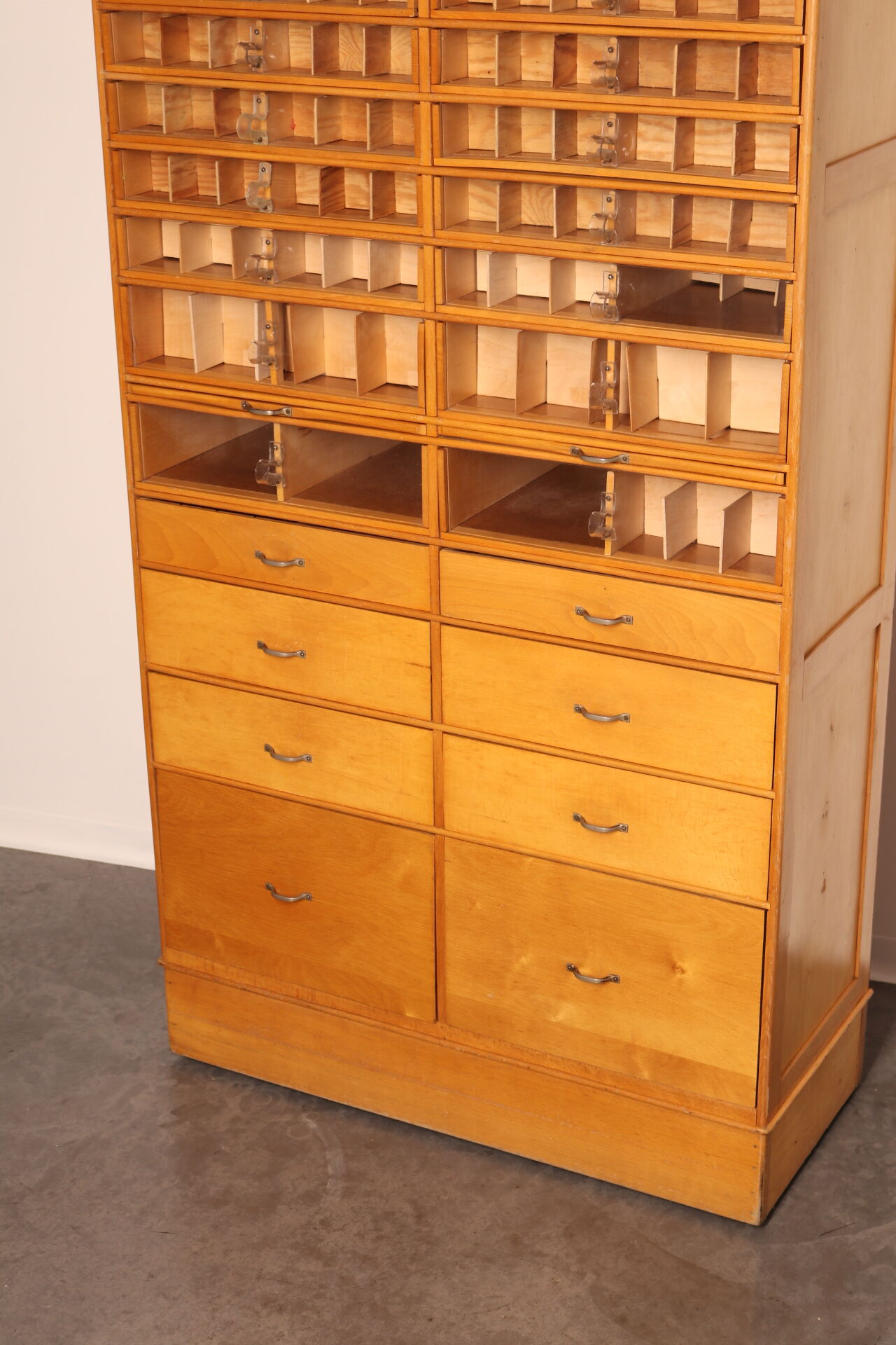 Xl vintage haberdashery 'tubor tubca' by poreye & fils - belgium - 1950's