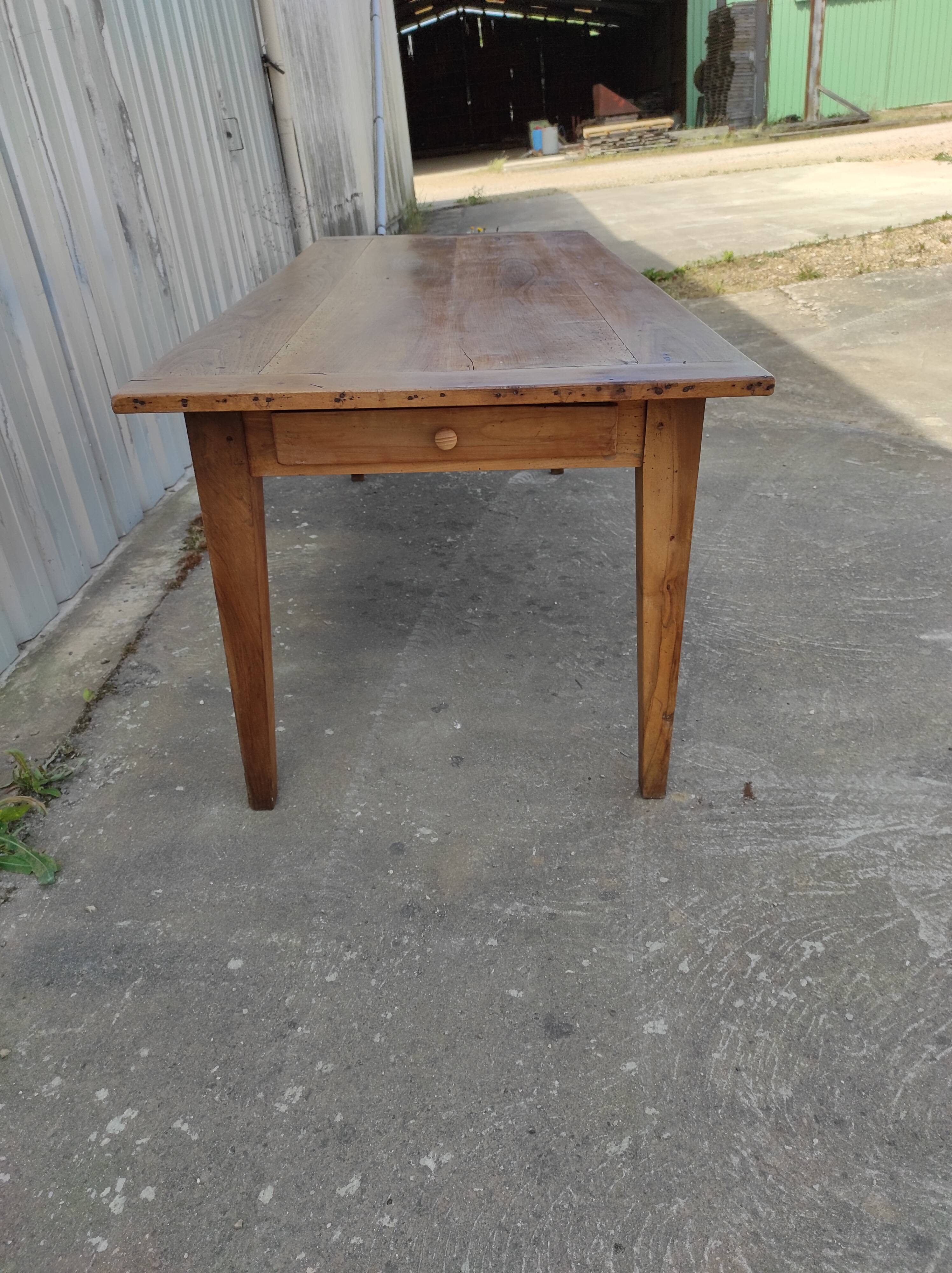 Farmhouse table in blond walnut 200 cm