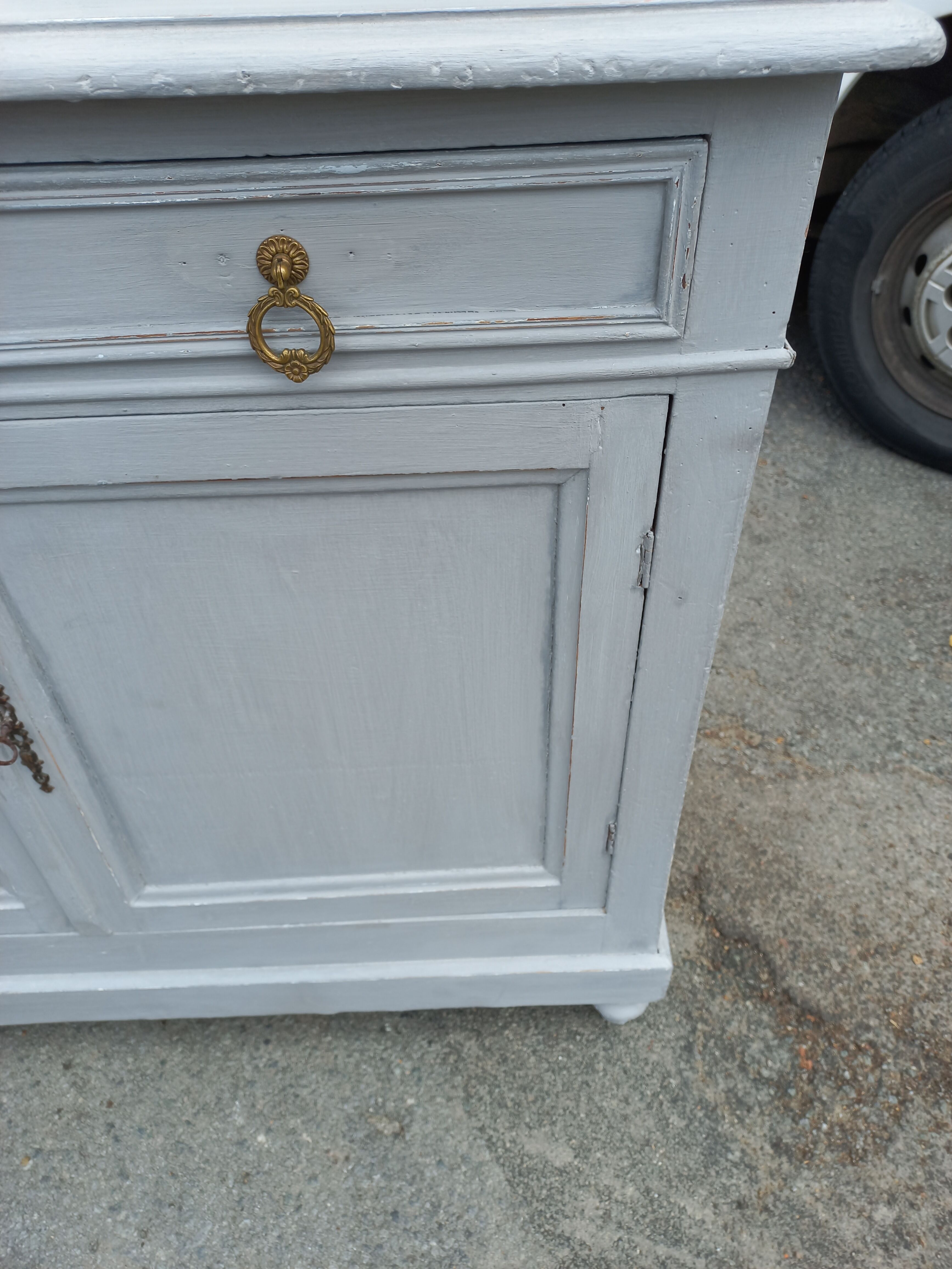 Parisian buffet old gray patina 2 doors 2 drawers