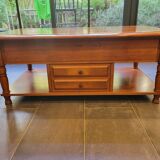 Cocktail coffee table in cherry wood
