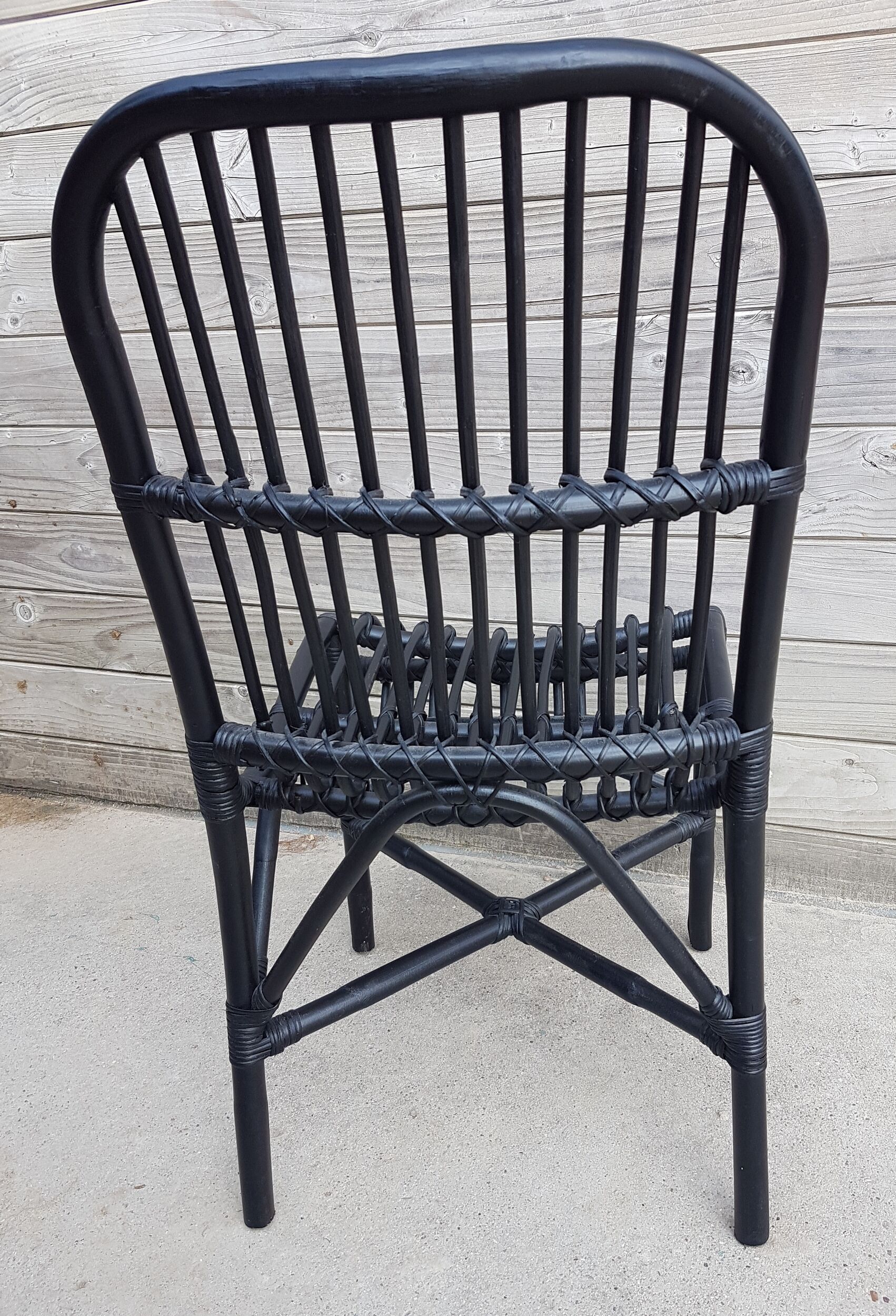 Set of 6 black rattan chairs
