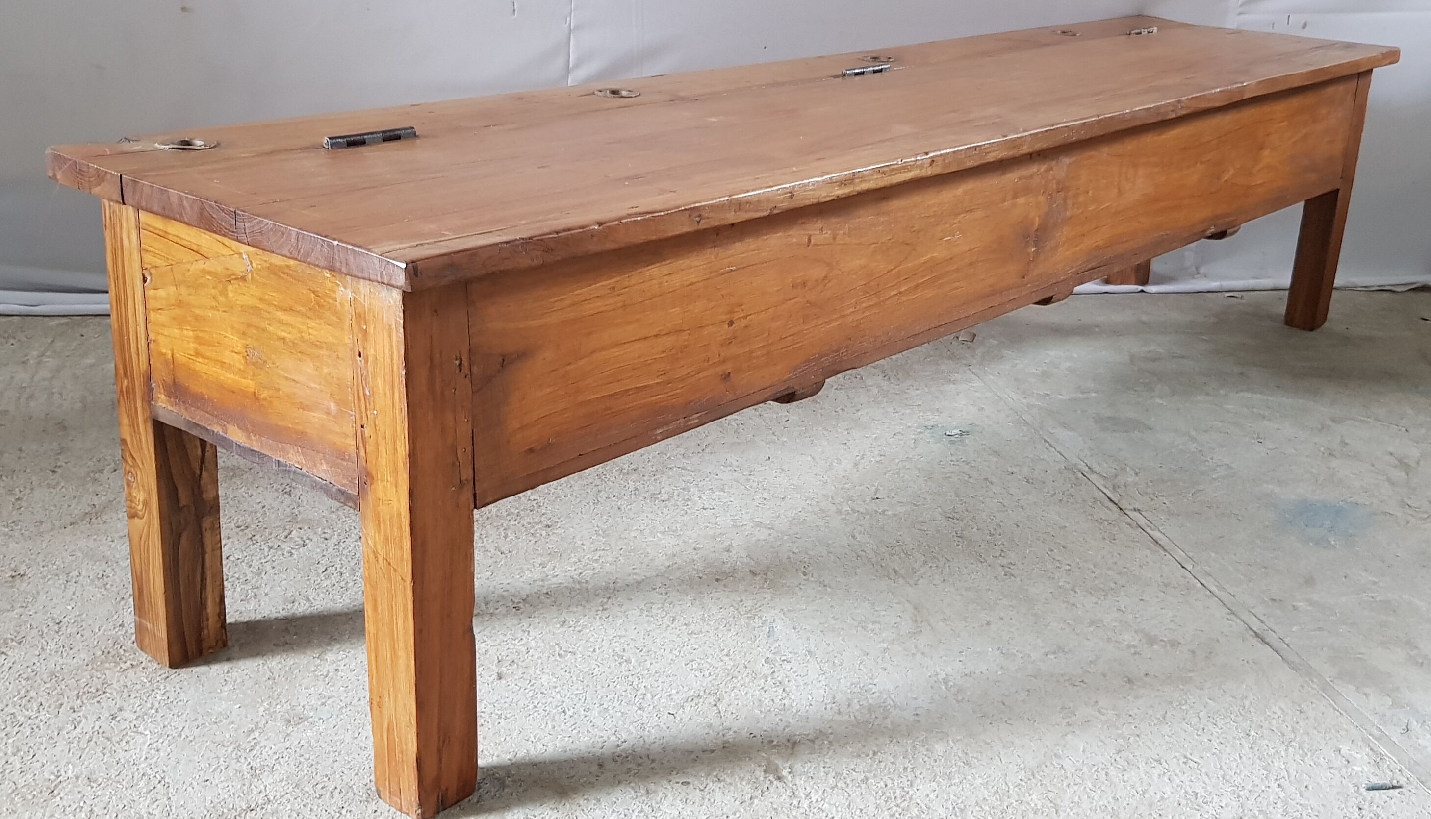 Chest / bench in teak