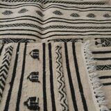 White and black berber kilim 100x150cm