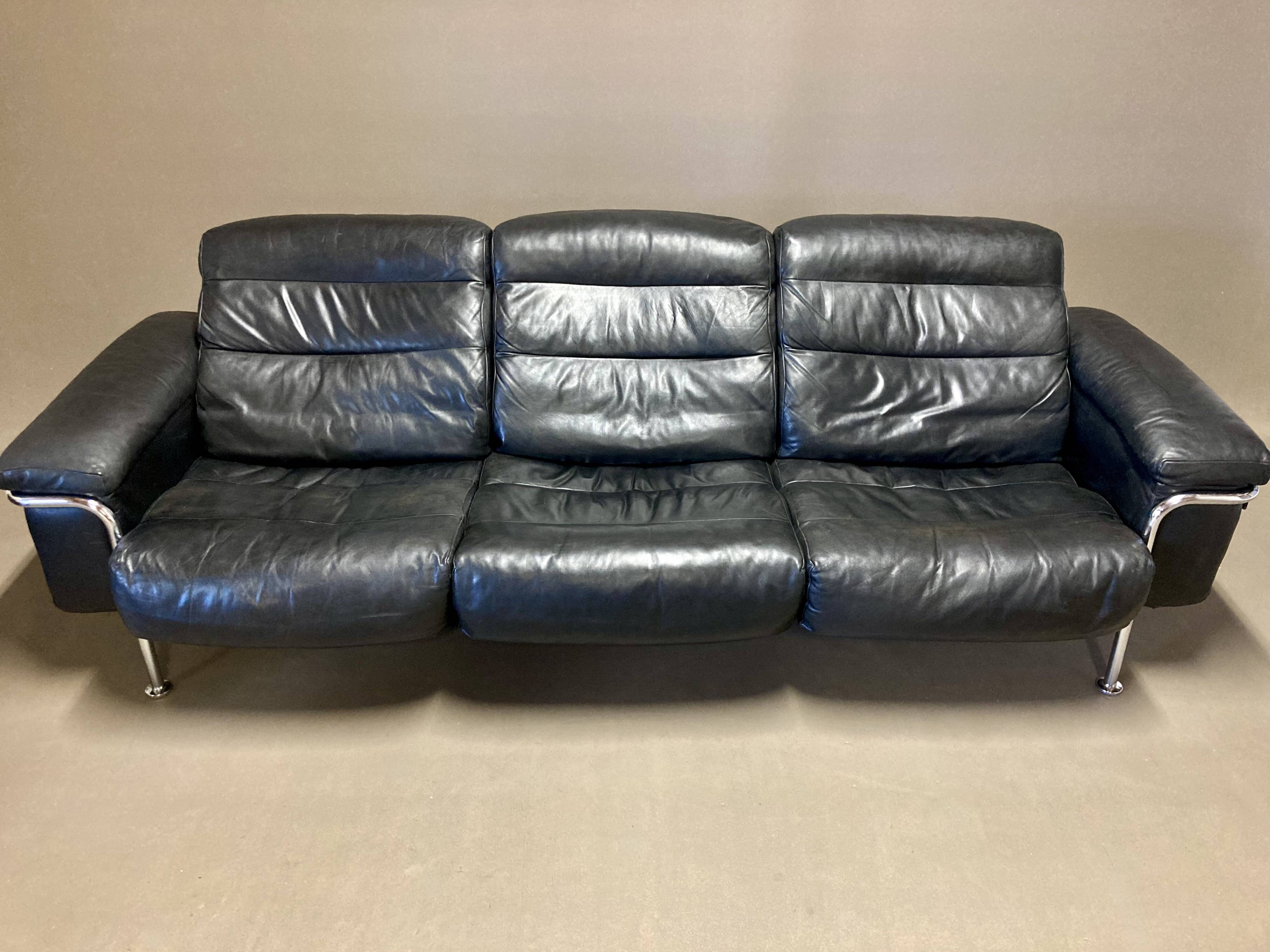 3-seater leather and chrome sofa design 1960.