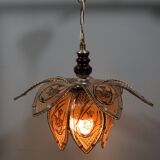 Vintage elegant vintage lotus pendant lamp with a warm glow!