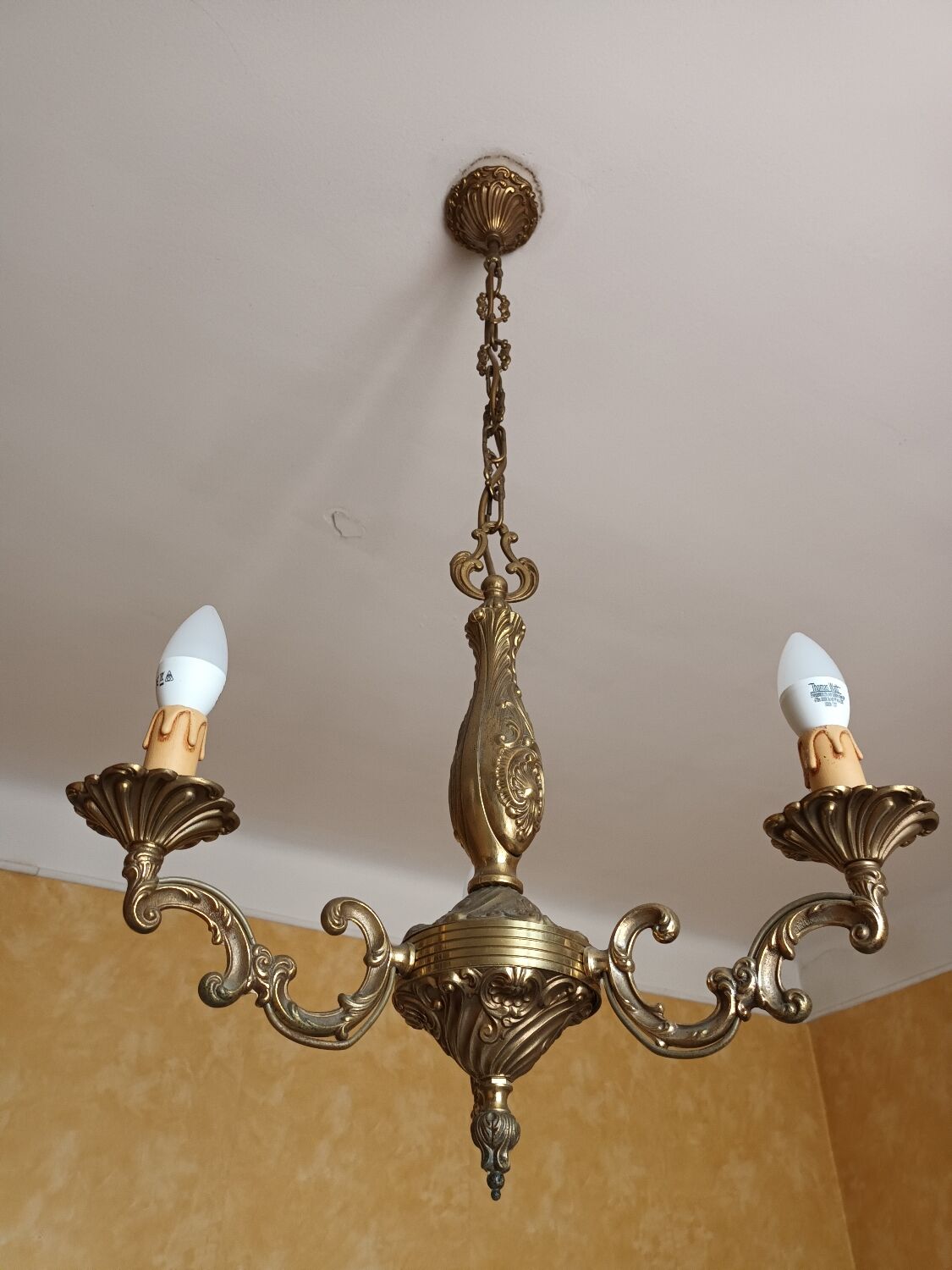 Three-branch bronze chandelier