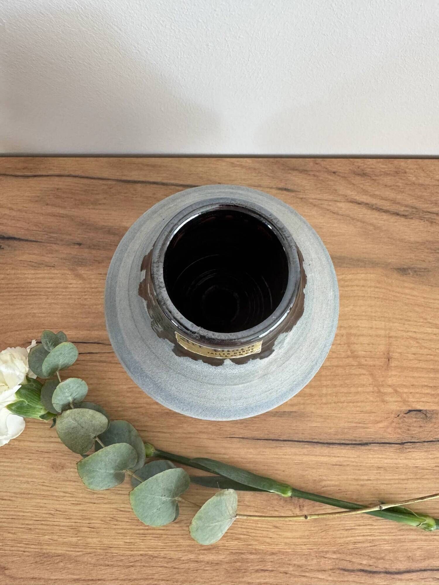 Ceramic vase art