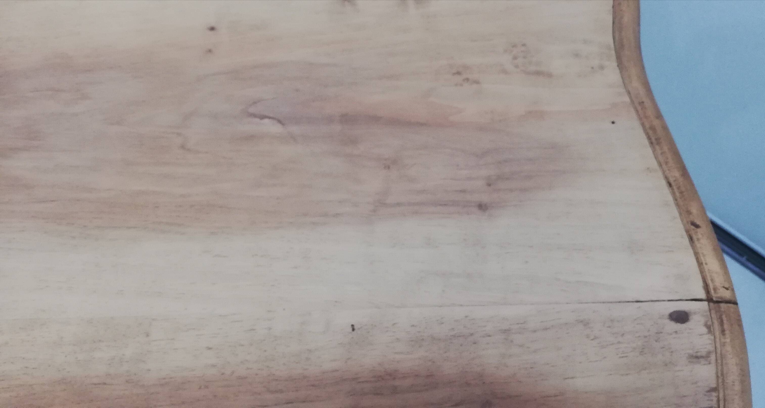 Table à tiroir de style Louis XV