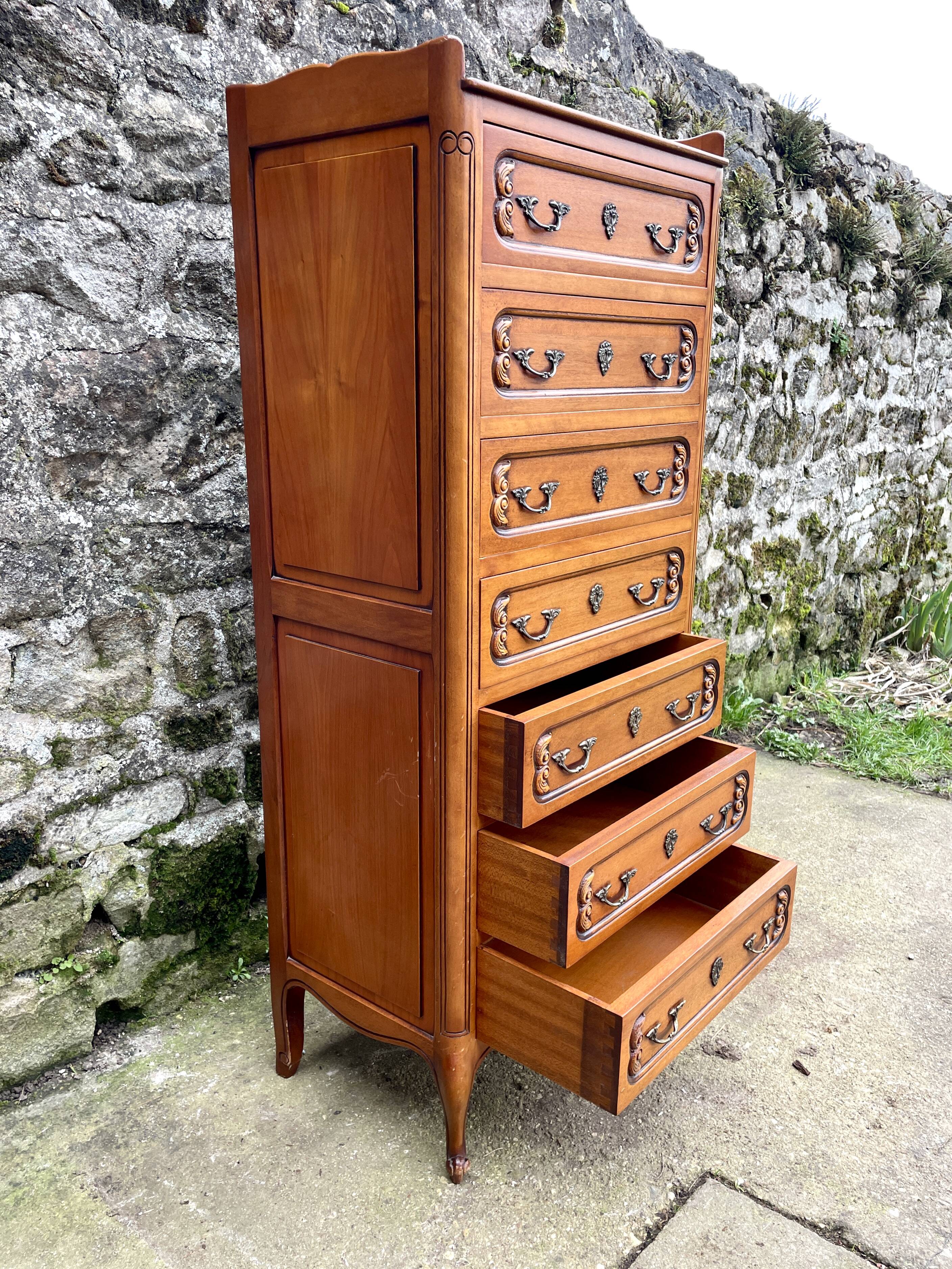 Louis XV style weekly planner