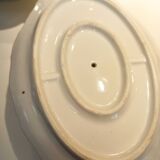 Table service 31 pieces in porcelain. Floral polychrome pattern