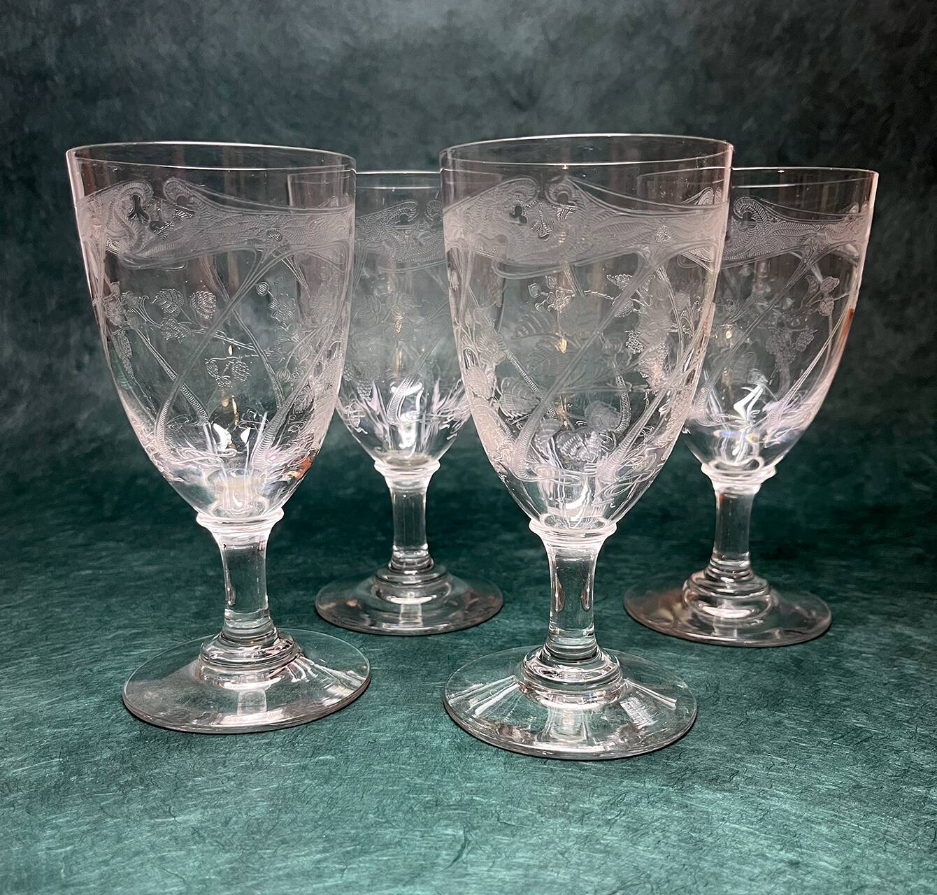 Verres à pied en cristal
