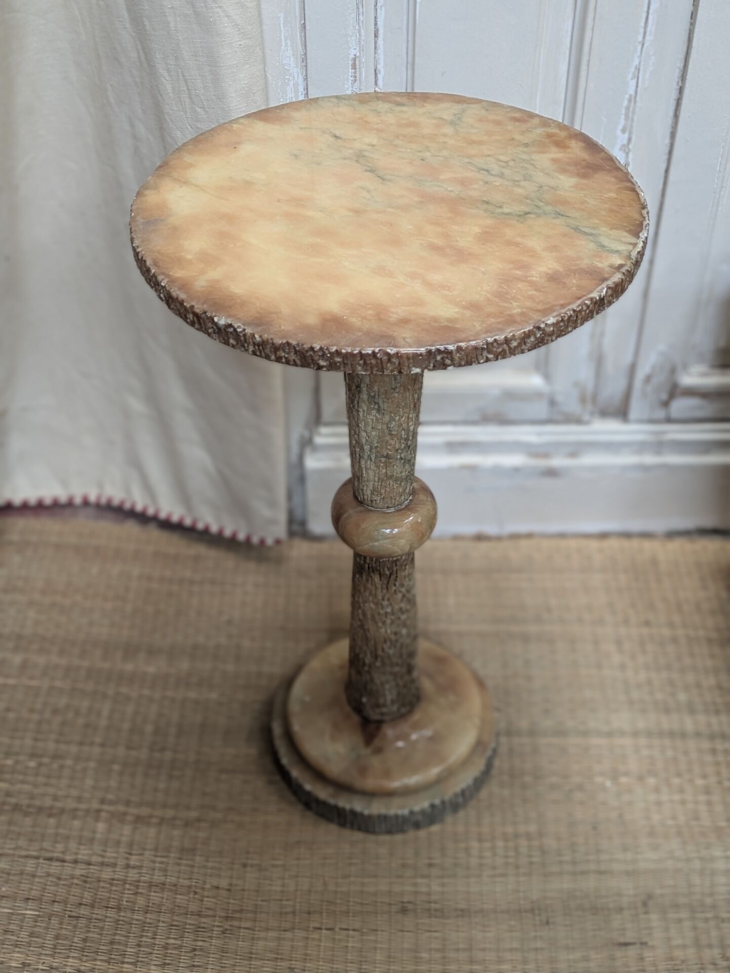 Onyx Stool