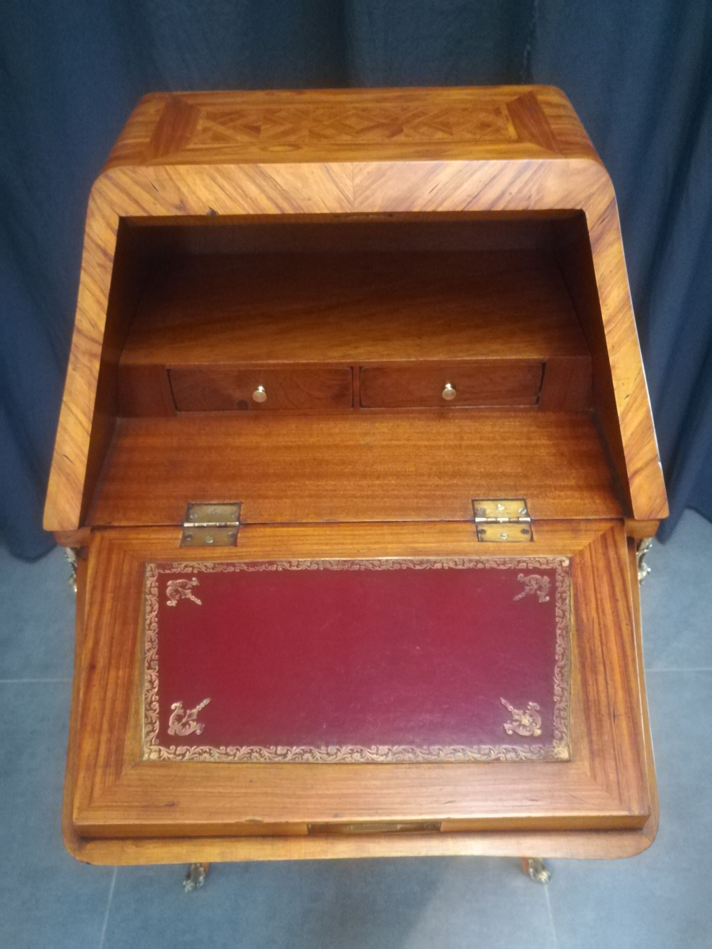 Lady's secretary in marquetry
