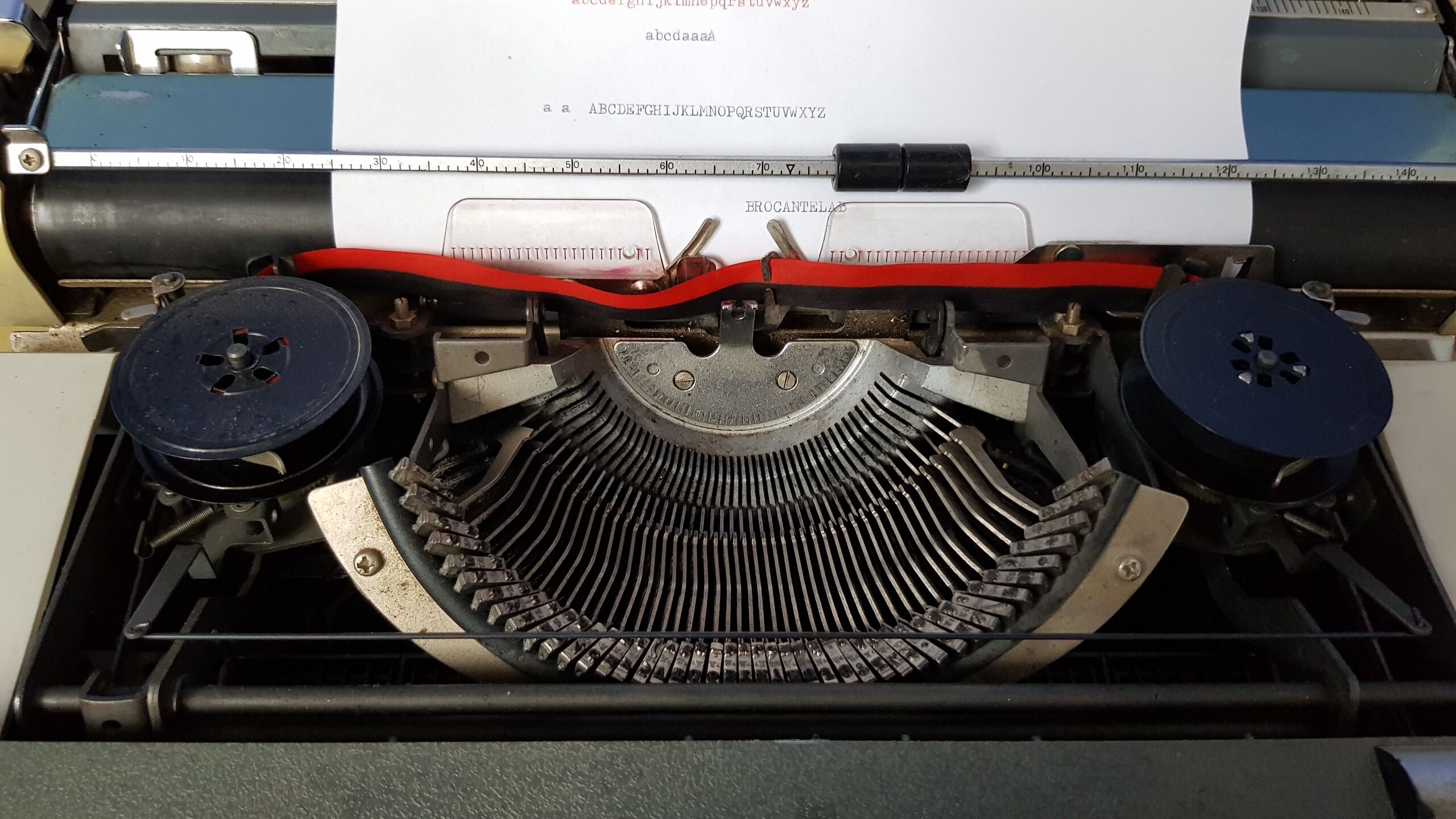 Machine à écrire électrique vintage Citizen S4