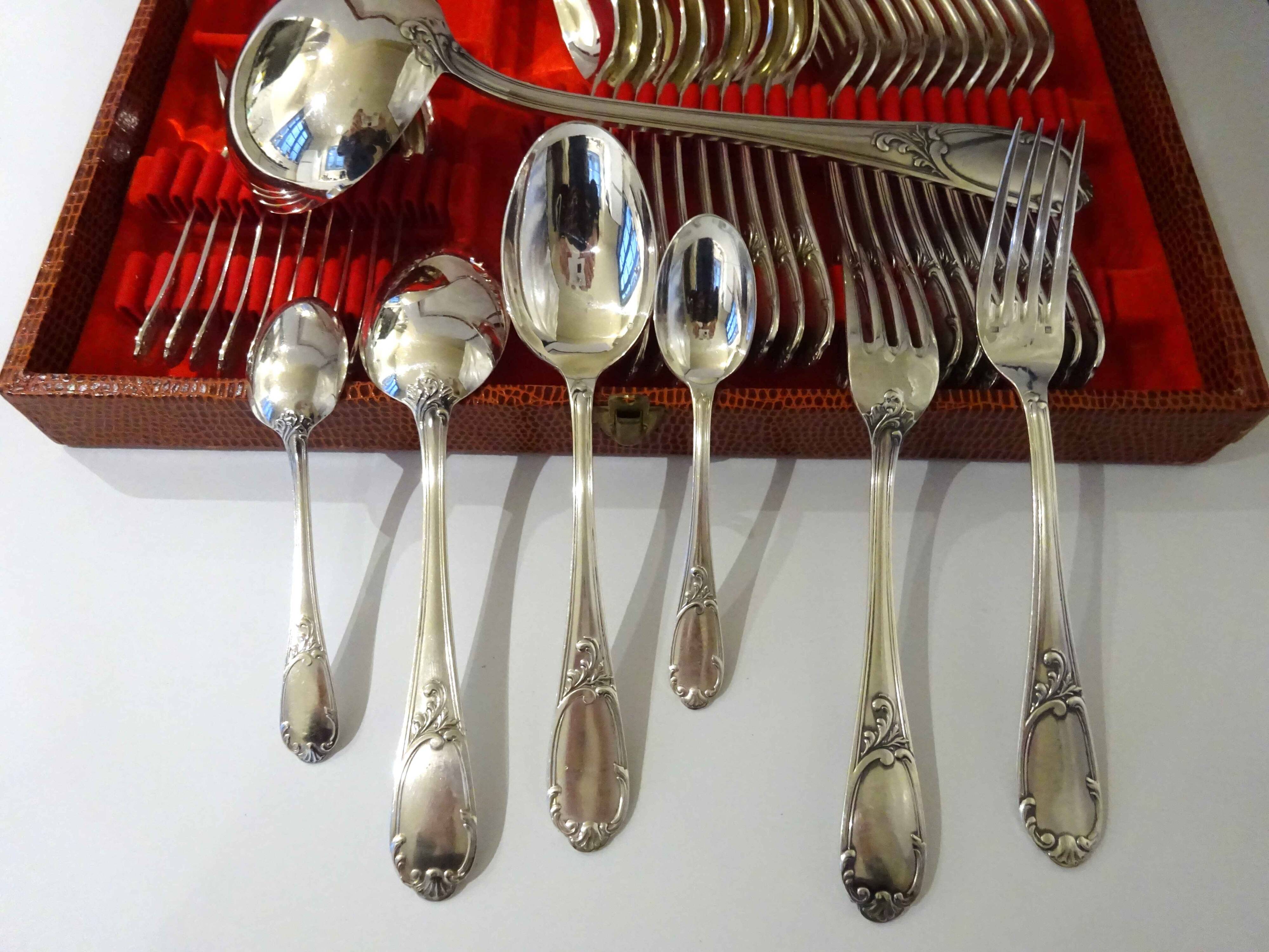 Silver metal cutlery set - 37 pieces - Frionnet François