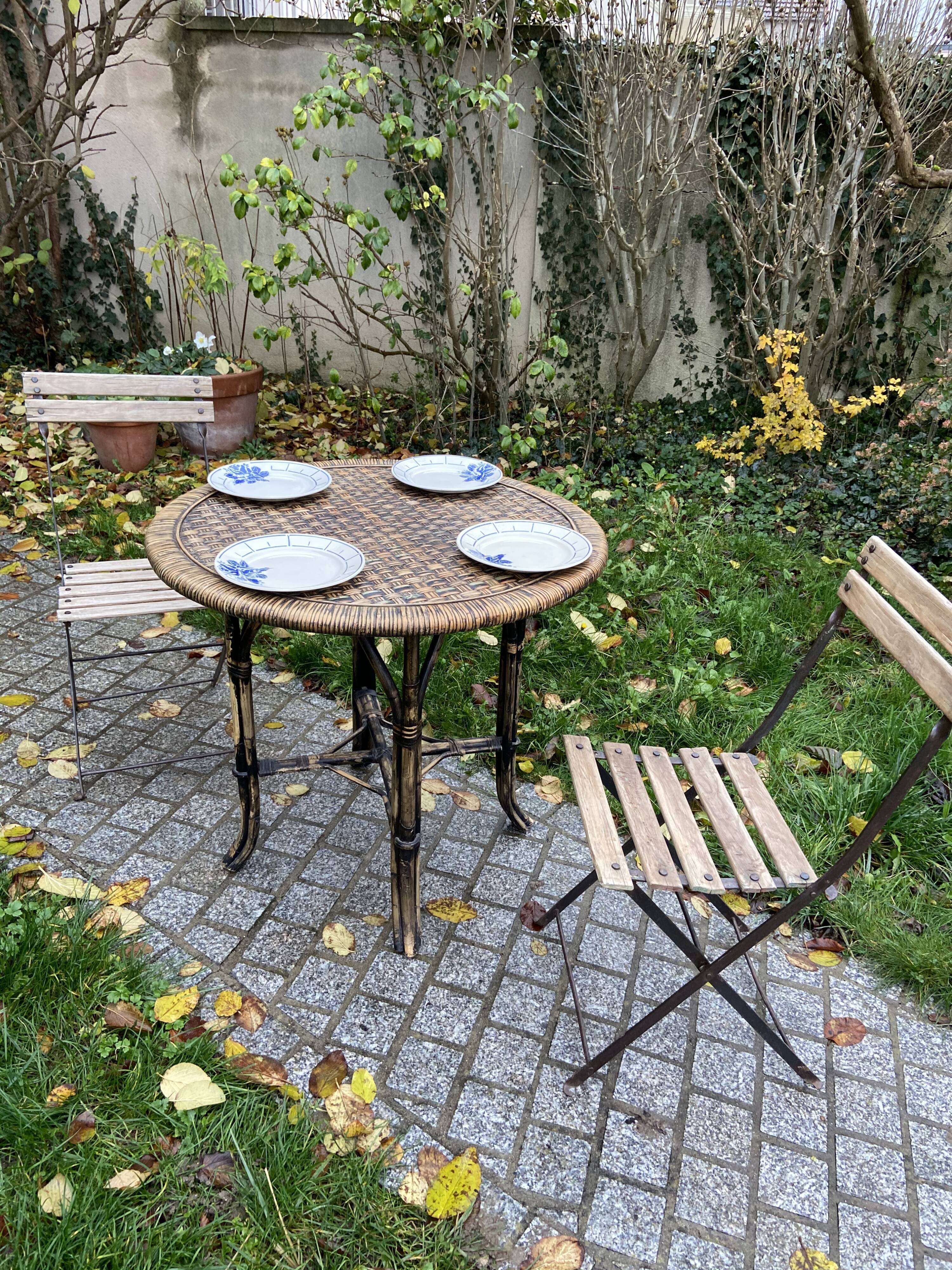 Table in rattan and vintage bamboo