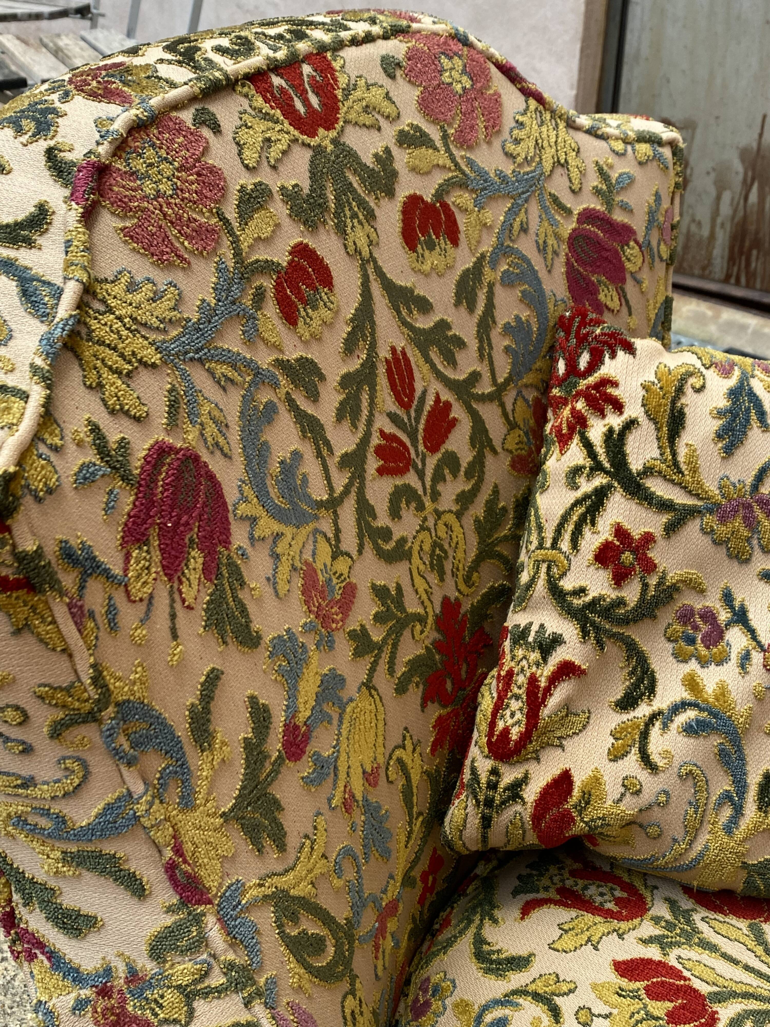 Fauteuil velours fleuri
