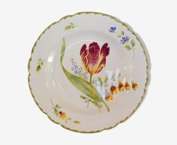 Plat rond creux en faience k.g Luneville modele tulipe