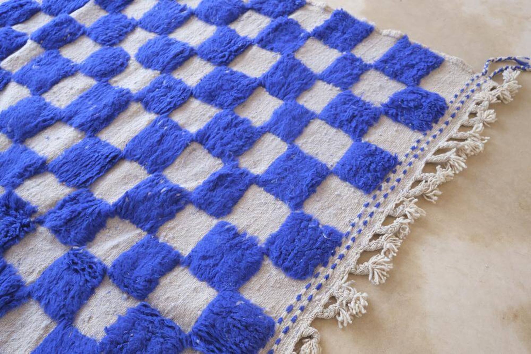 Moroccan blue checkered rug - 289 x 225 cm