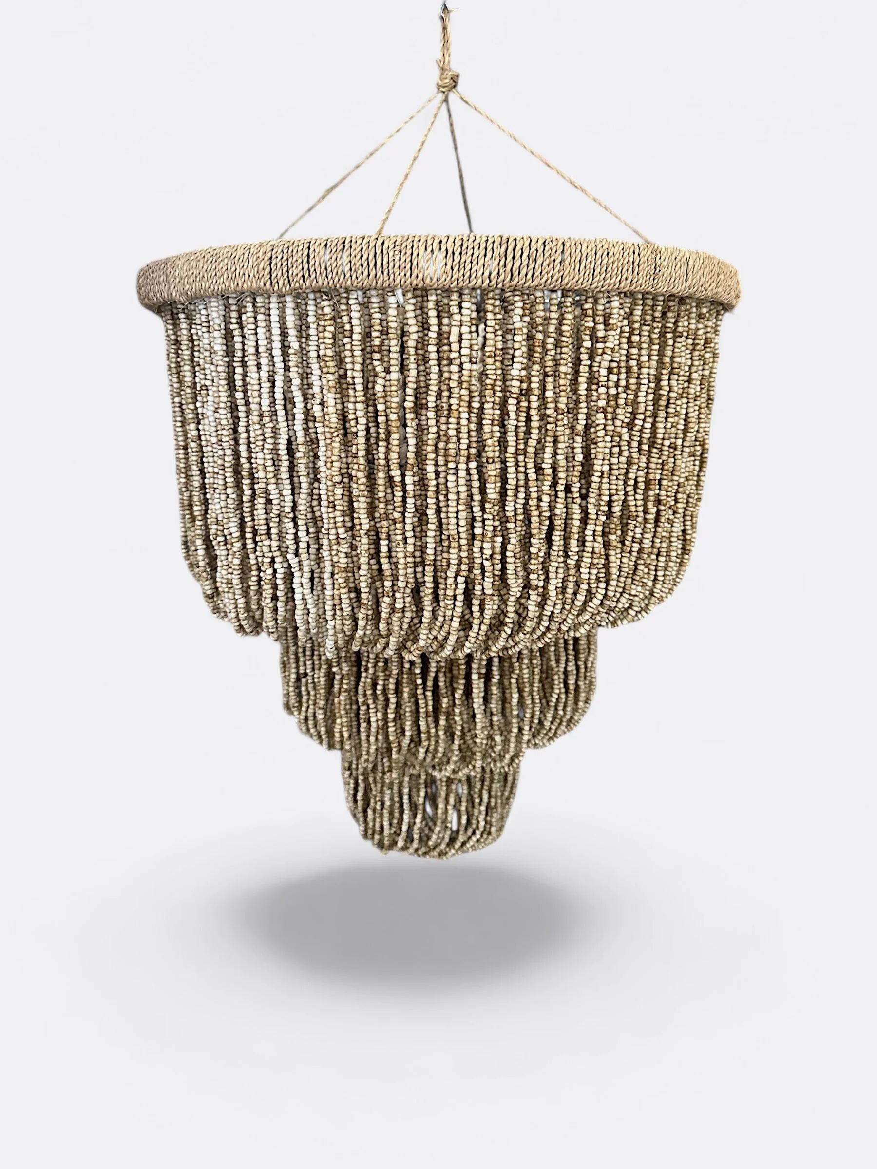 Suspension artisanale en coquillage Beige et marron