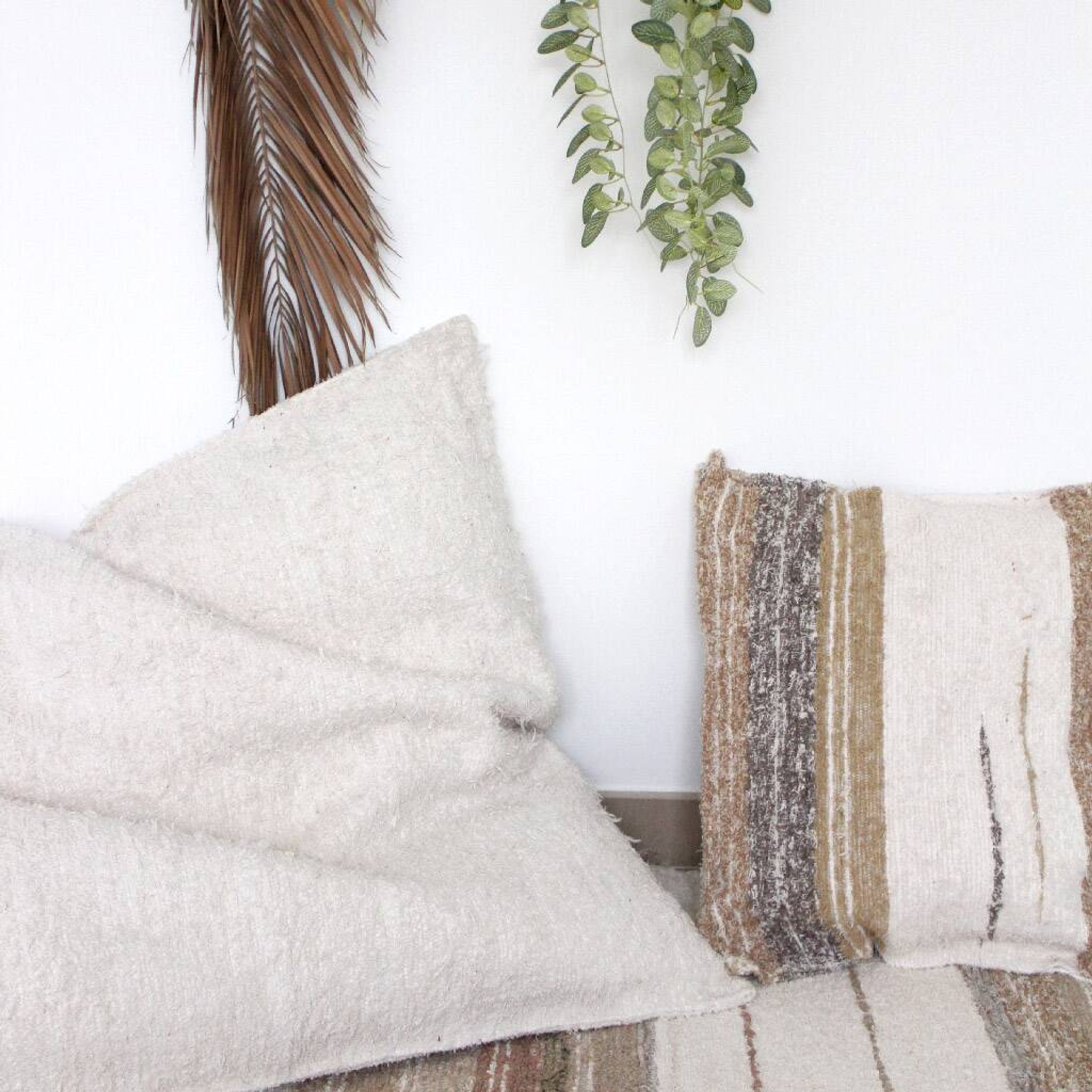Handmade pouf cover - hand-woven recycled cotton - 90 x 90 cm