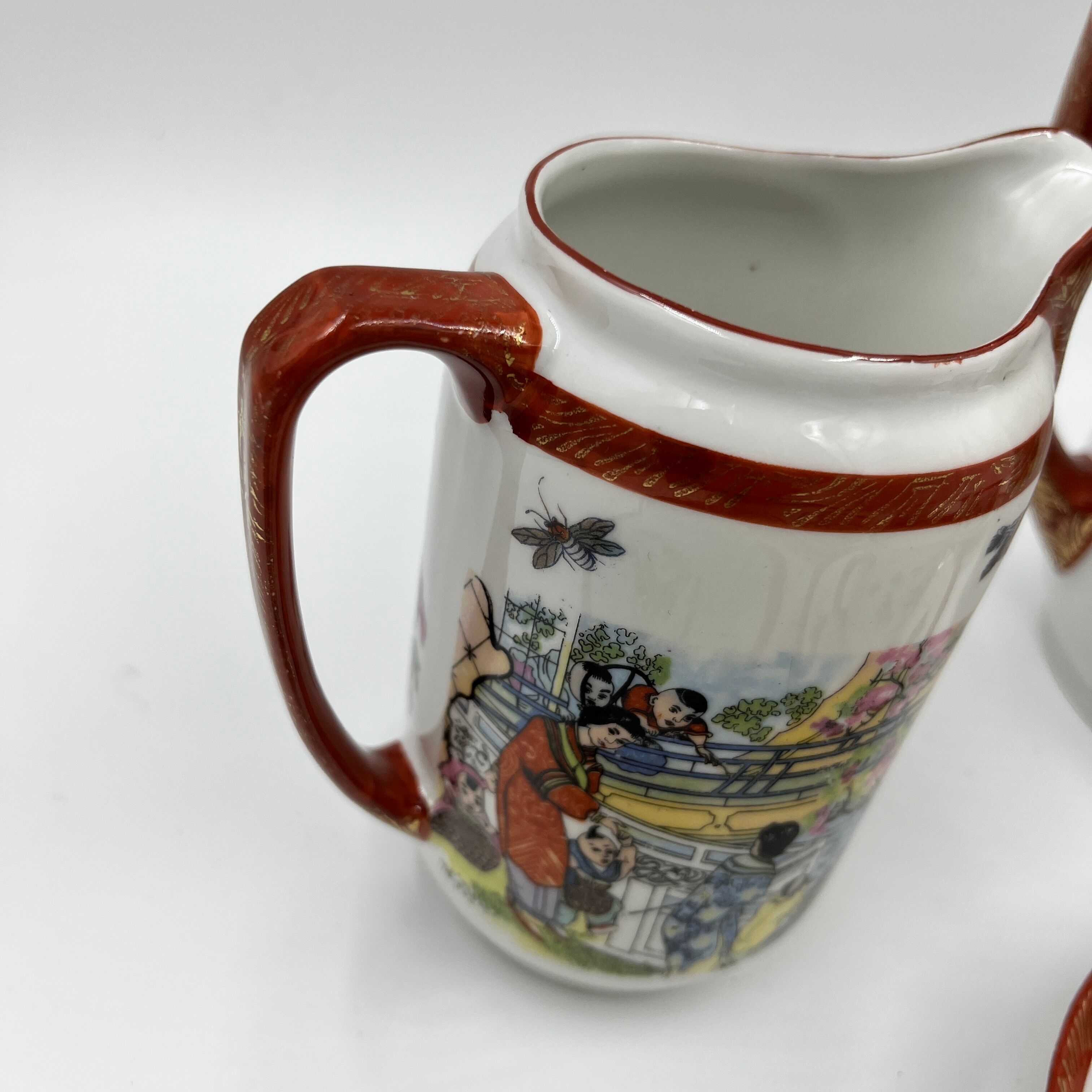 Japanese décor coffee service