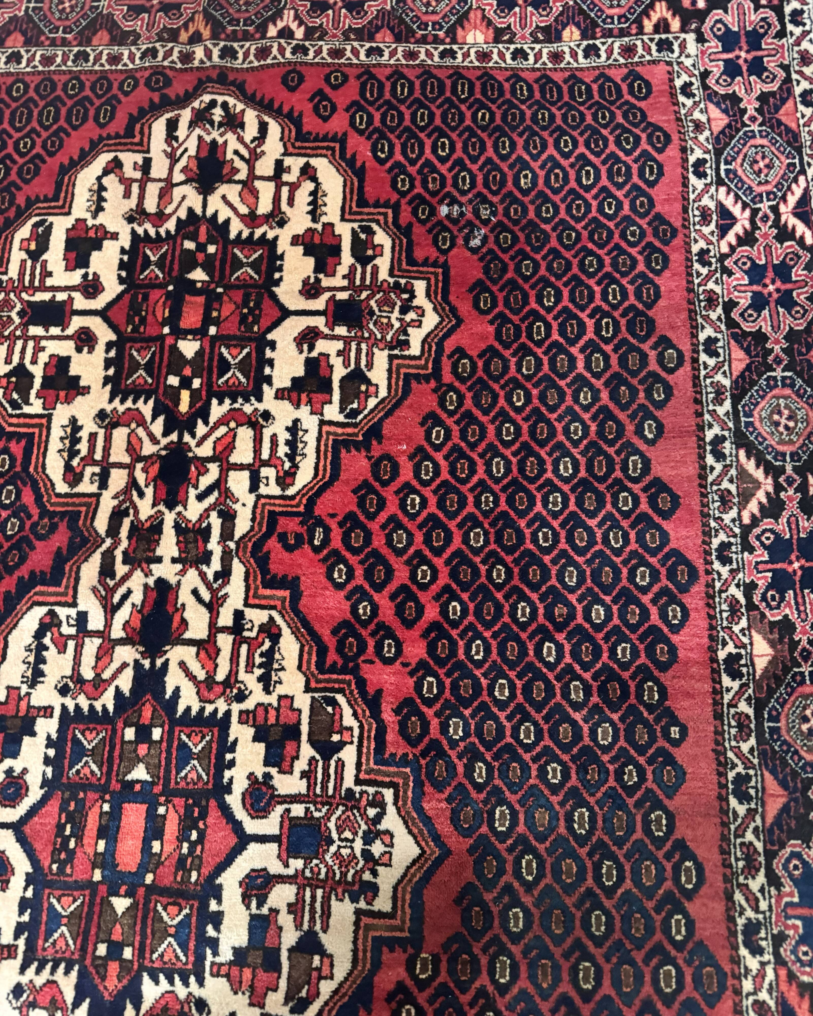 Hand-woven Persian rug Hamedan