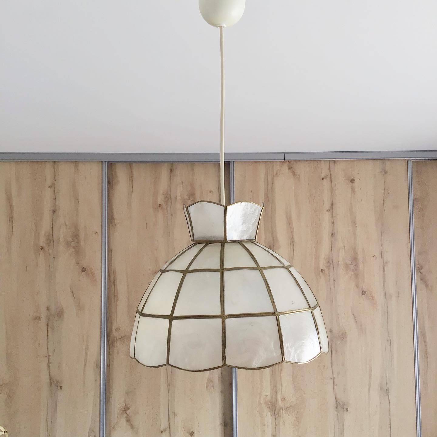 Vintage mother-of-pearl pendant light