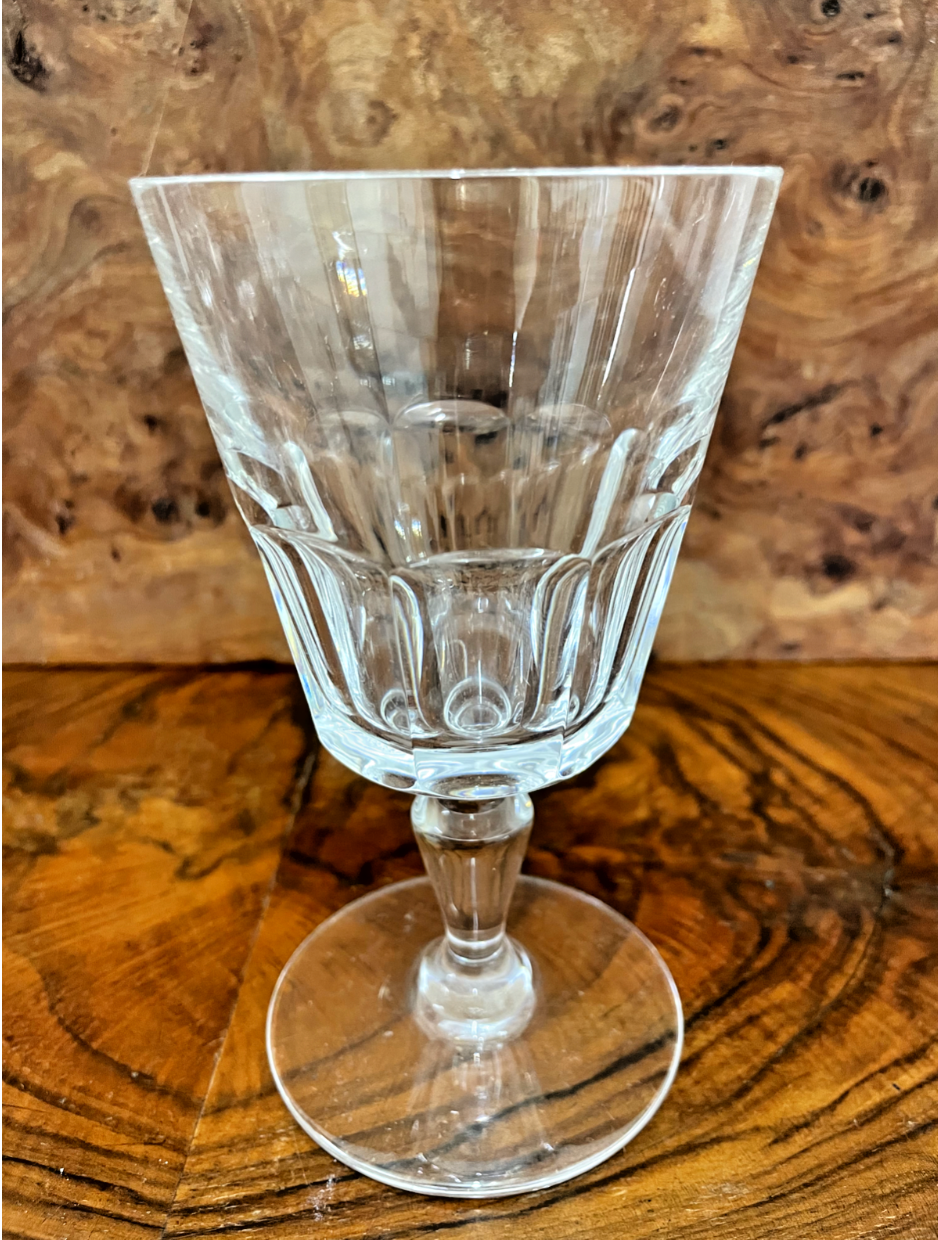 8 Verres à vin Baccarat modèle "Missouri" - 357001