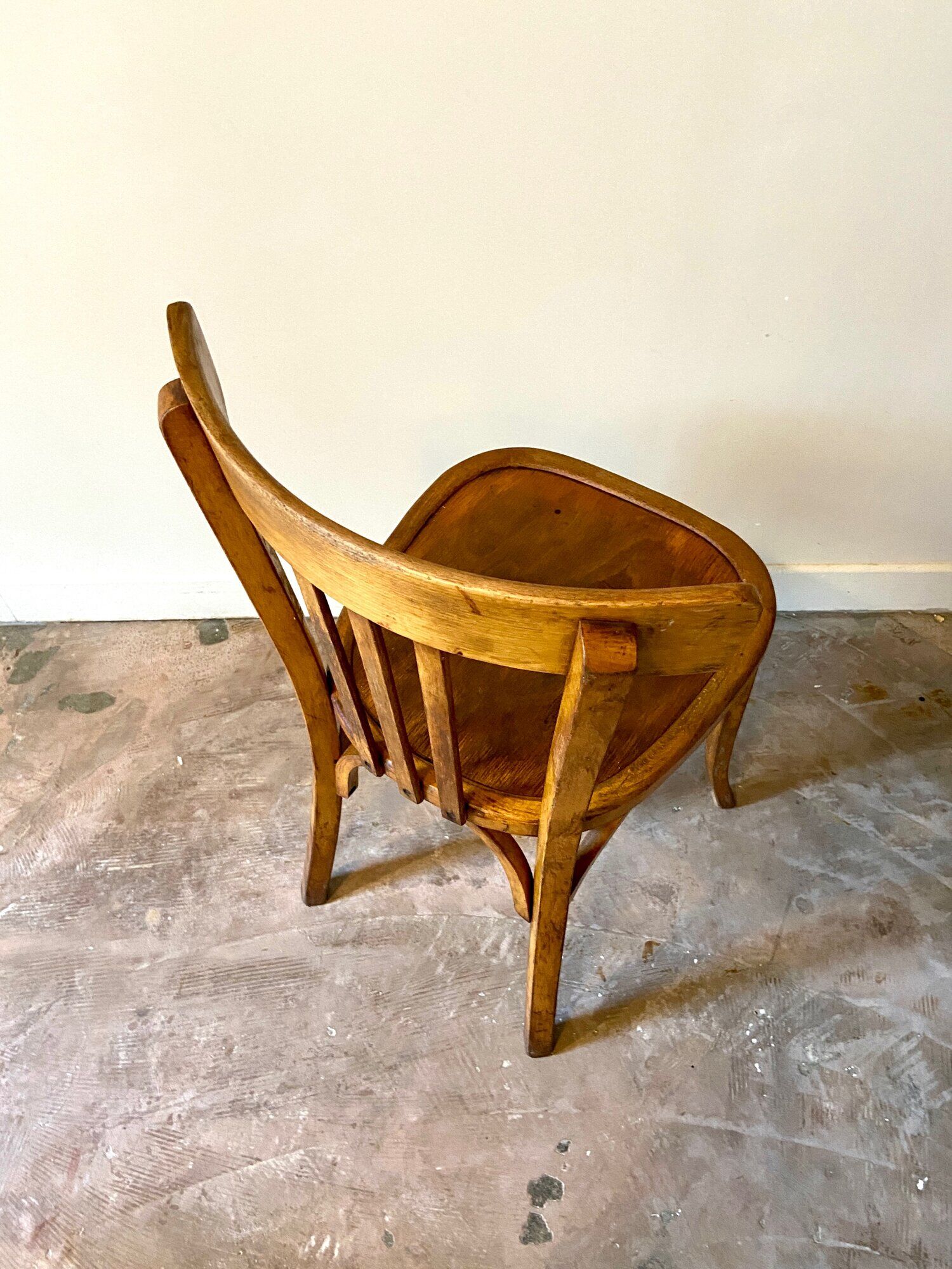 Bistro chair in arched and light beech