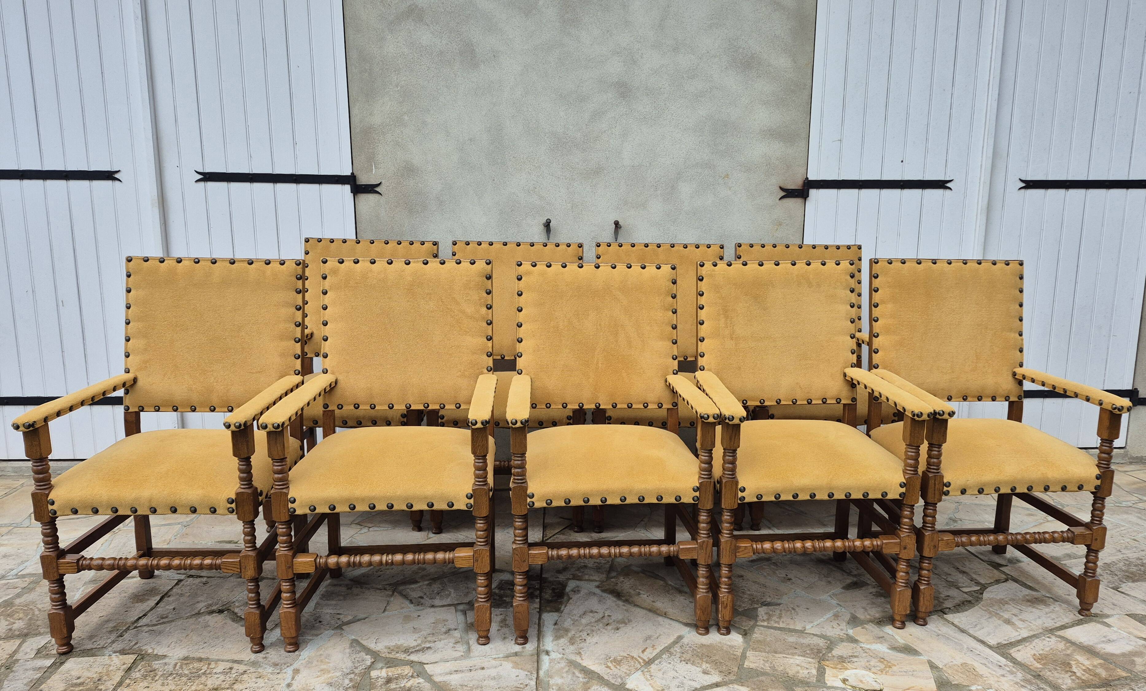 9 armchairs in the Louis XIII style