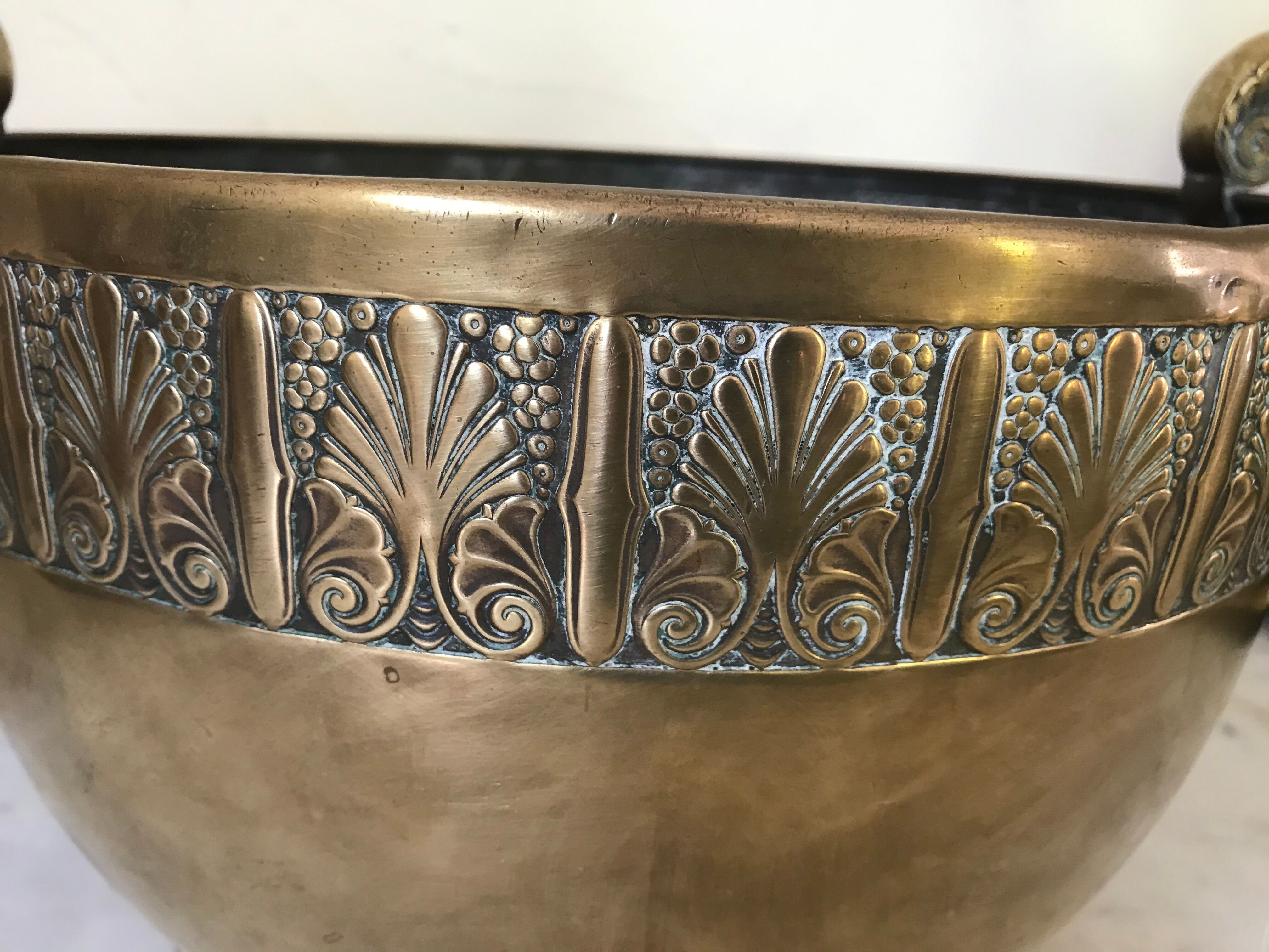 Bronze planter