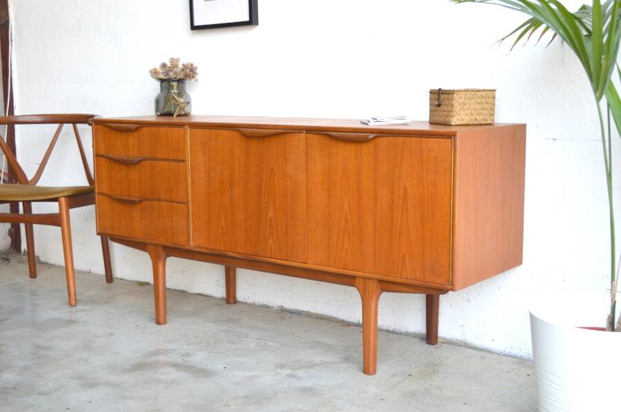 Teak Sideboard by McIntosh * 152 cm
