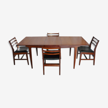 Table expandable teak Younger and four chairs