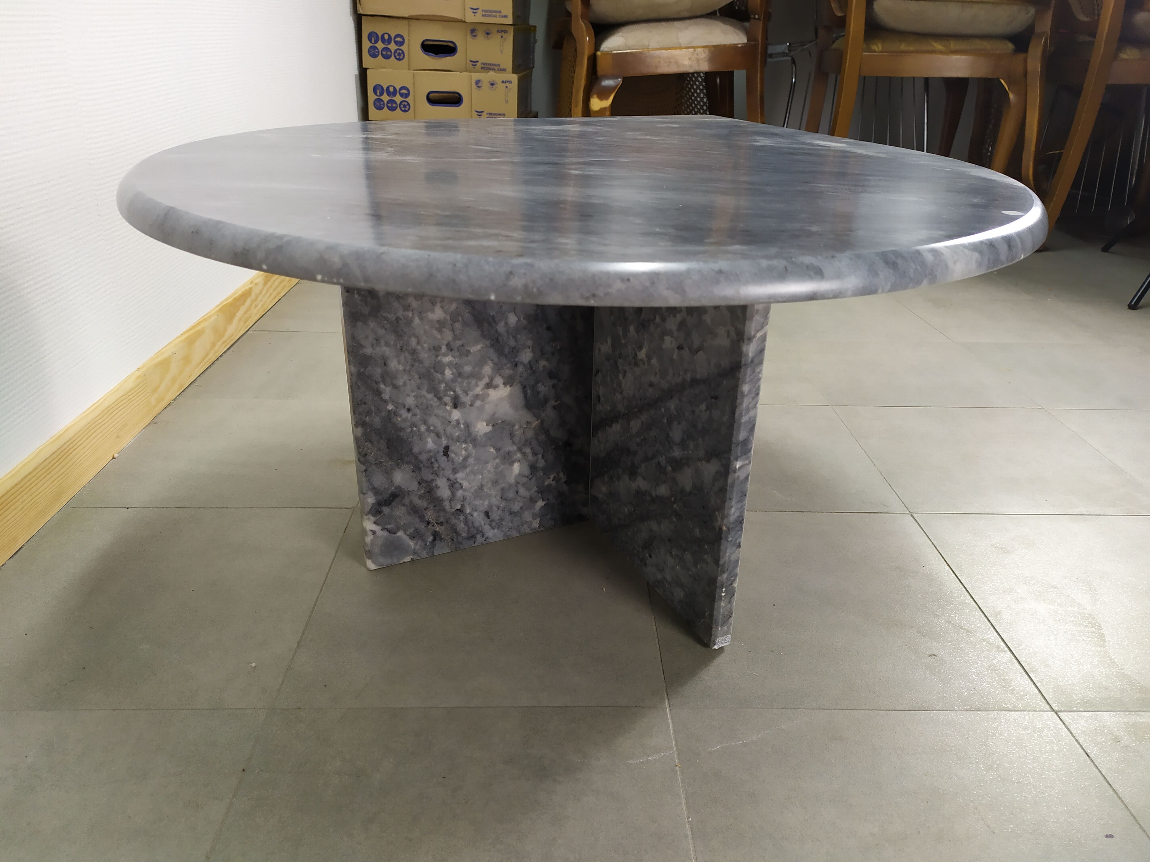 Grey marble coffee table tastes water