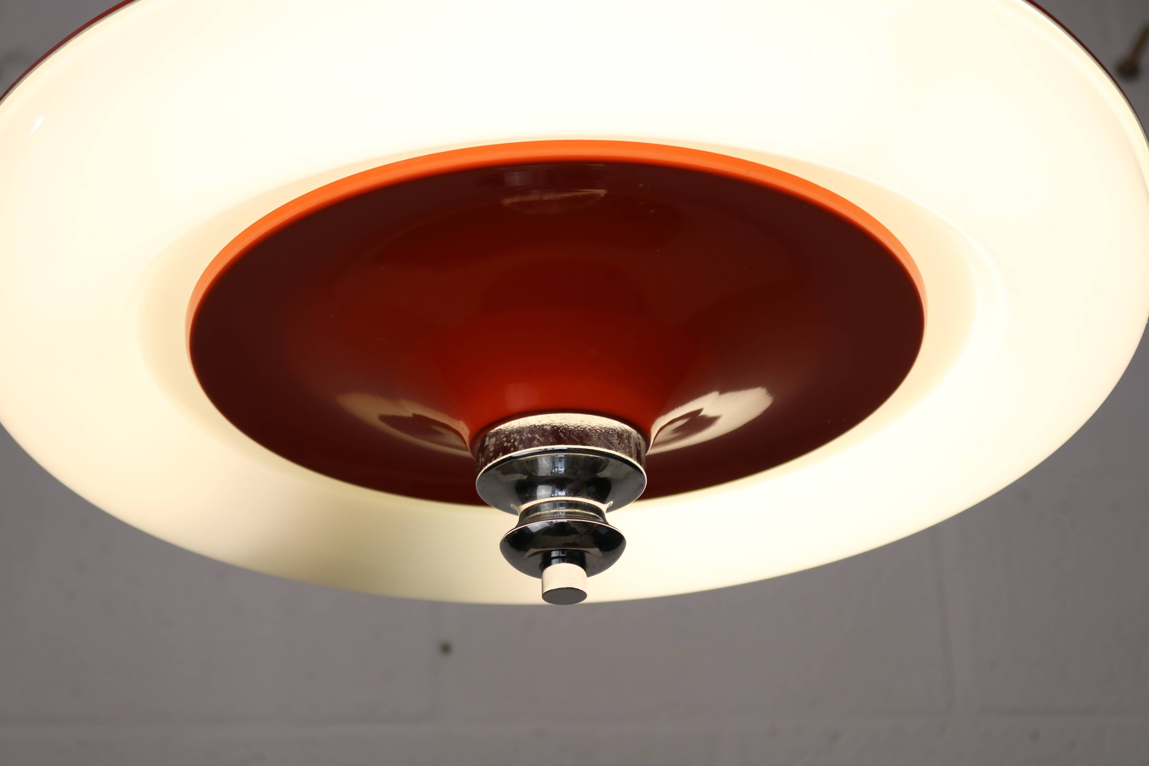 Lampe vintage de Massive Belgium, couleur orange/blanc/chrome - Belgique 1977