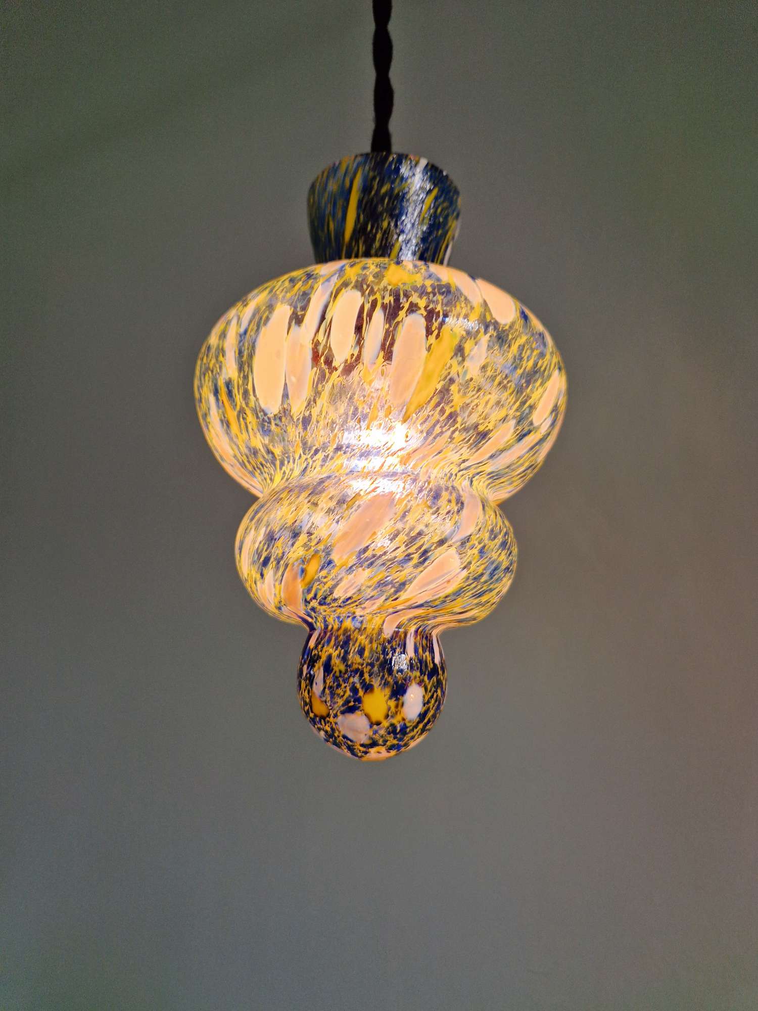 Duo de suspensions en verre soufflé multicolore, Murano, 1950-60