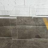 Tables gigognes et tables d'appoint vintage en plexiglas