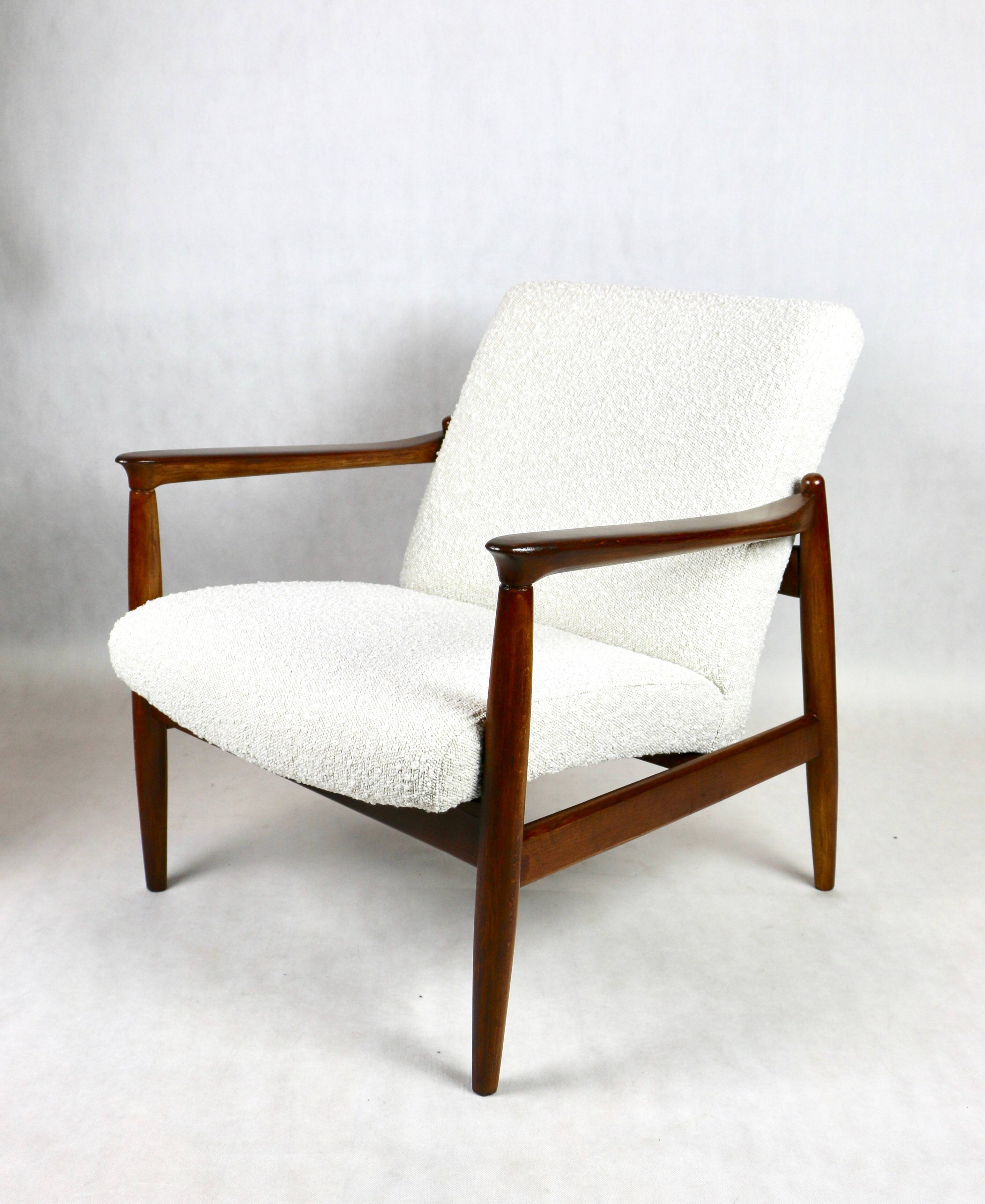 GFM-64 armchair, design by Edmund Homa from the 60s, white boucle