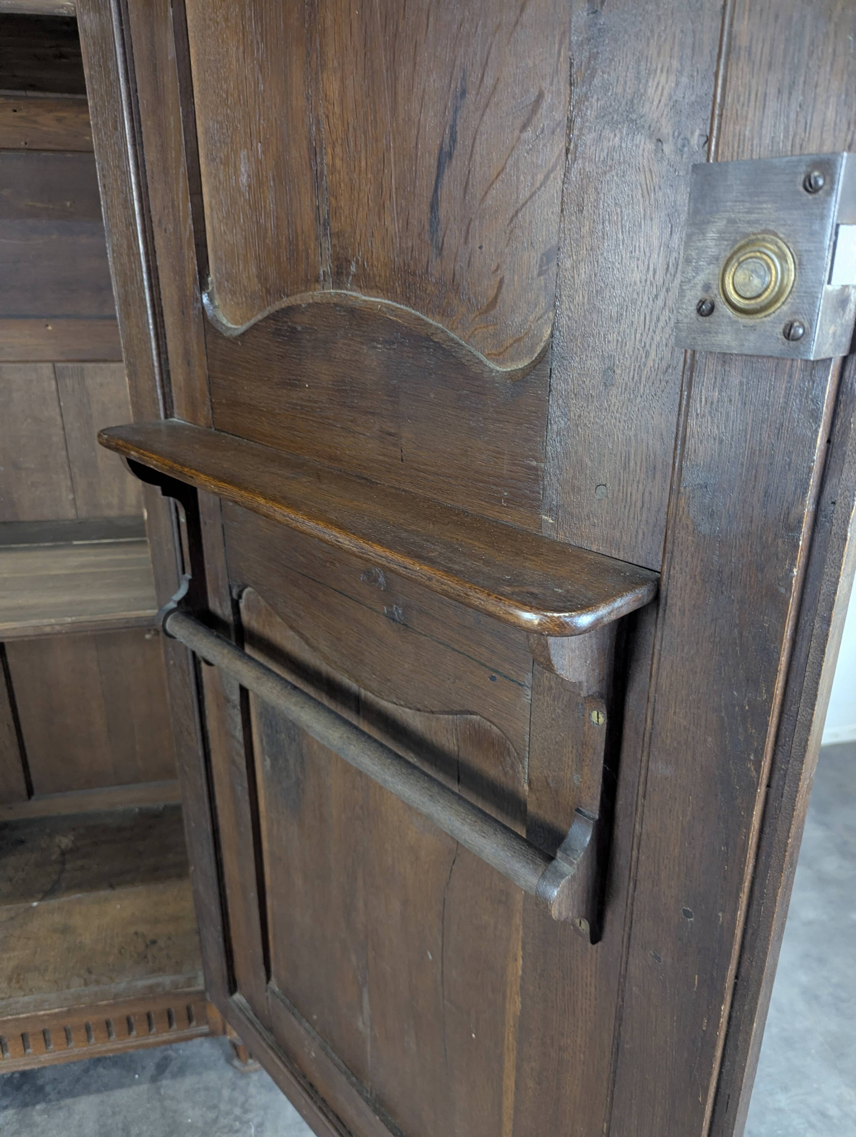 Carved bonnetière from the Pays de Bray from the 19th century.