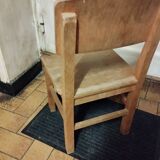 Petite chaise en bois