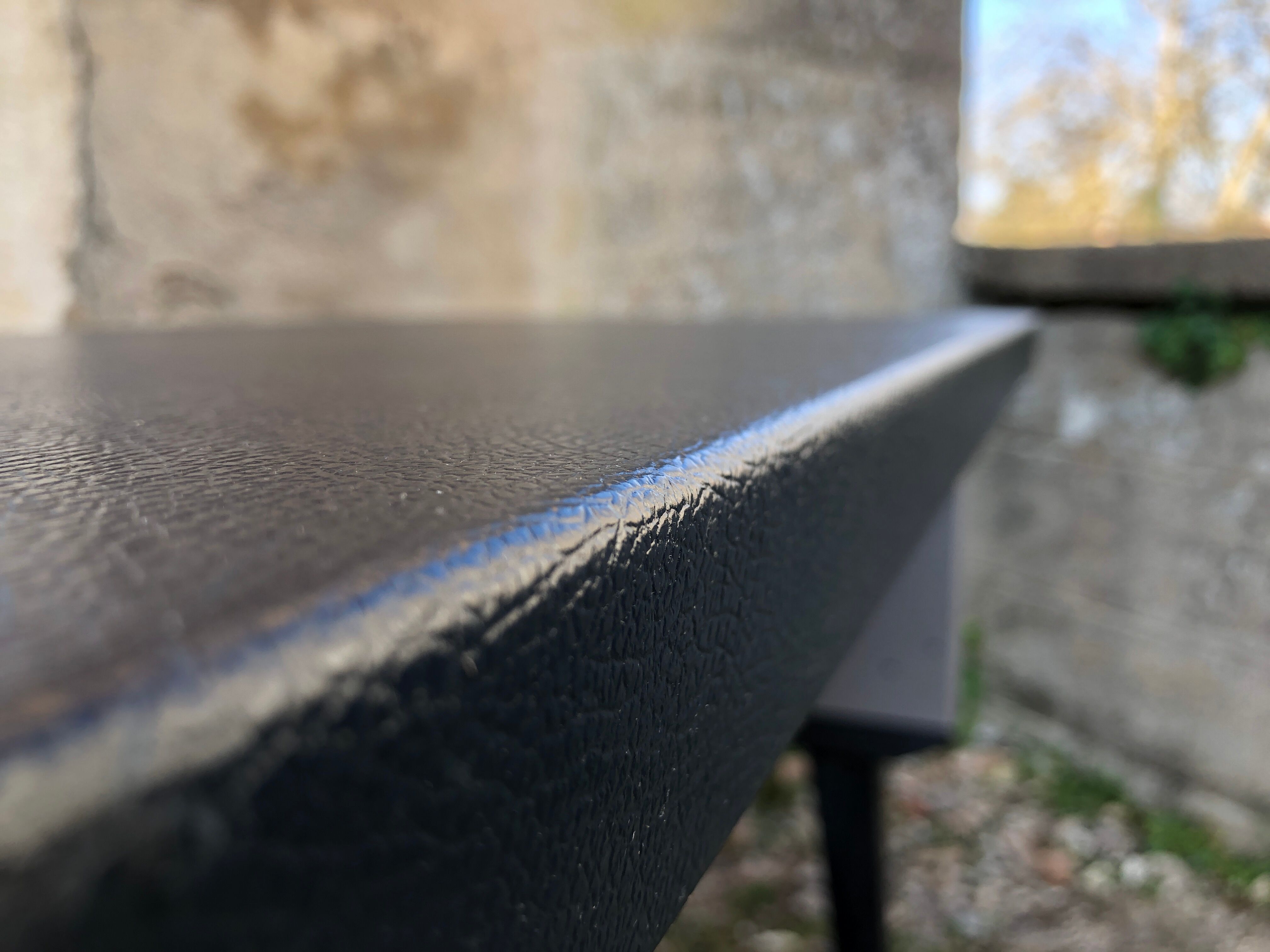 Strafor industrial desk