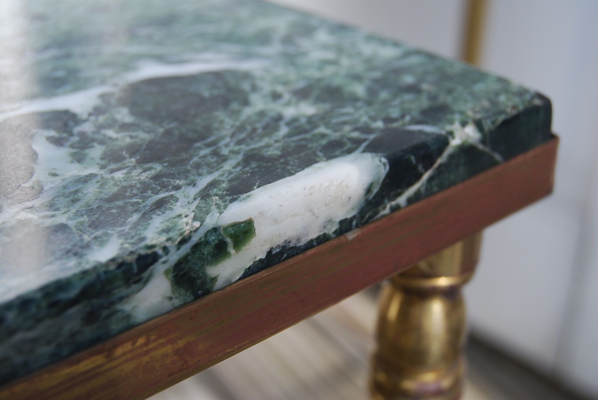 Tables gigognes en marbre vert
