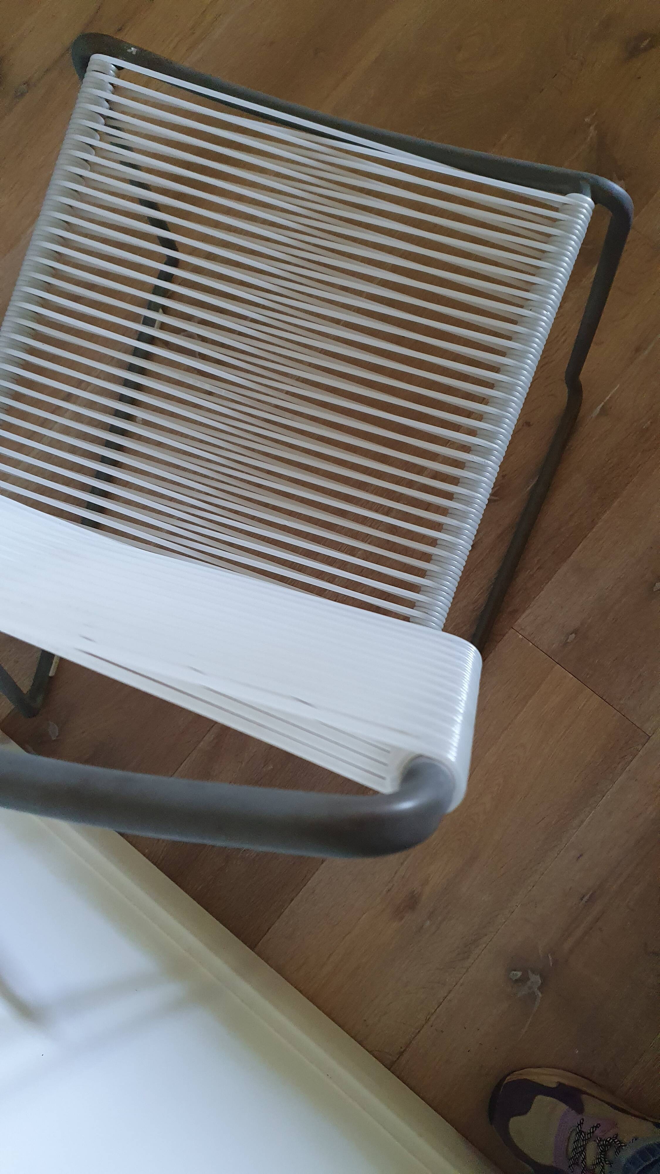 Scoubidou thread chair 90s